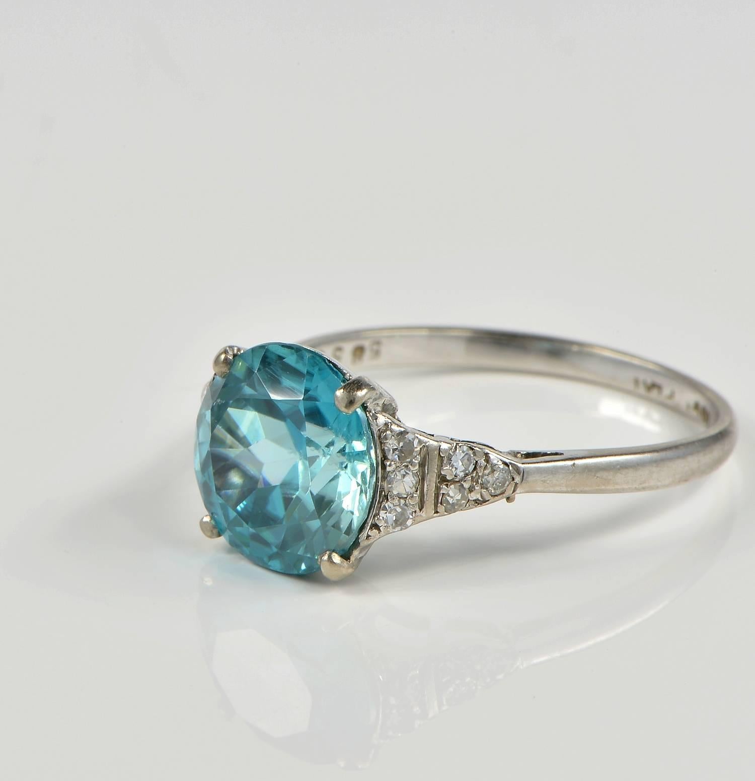Art Deco 5.80 Carat Natural No Heat Zircon Diamond Ring In Good Condition For Sale In Napoli, IT