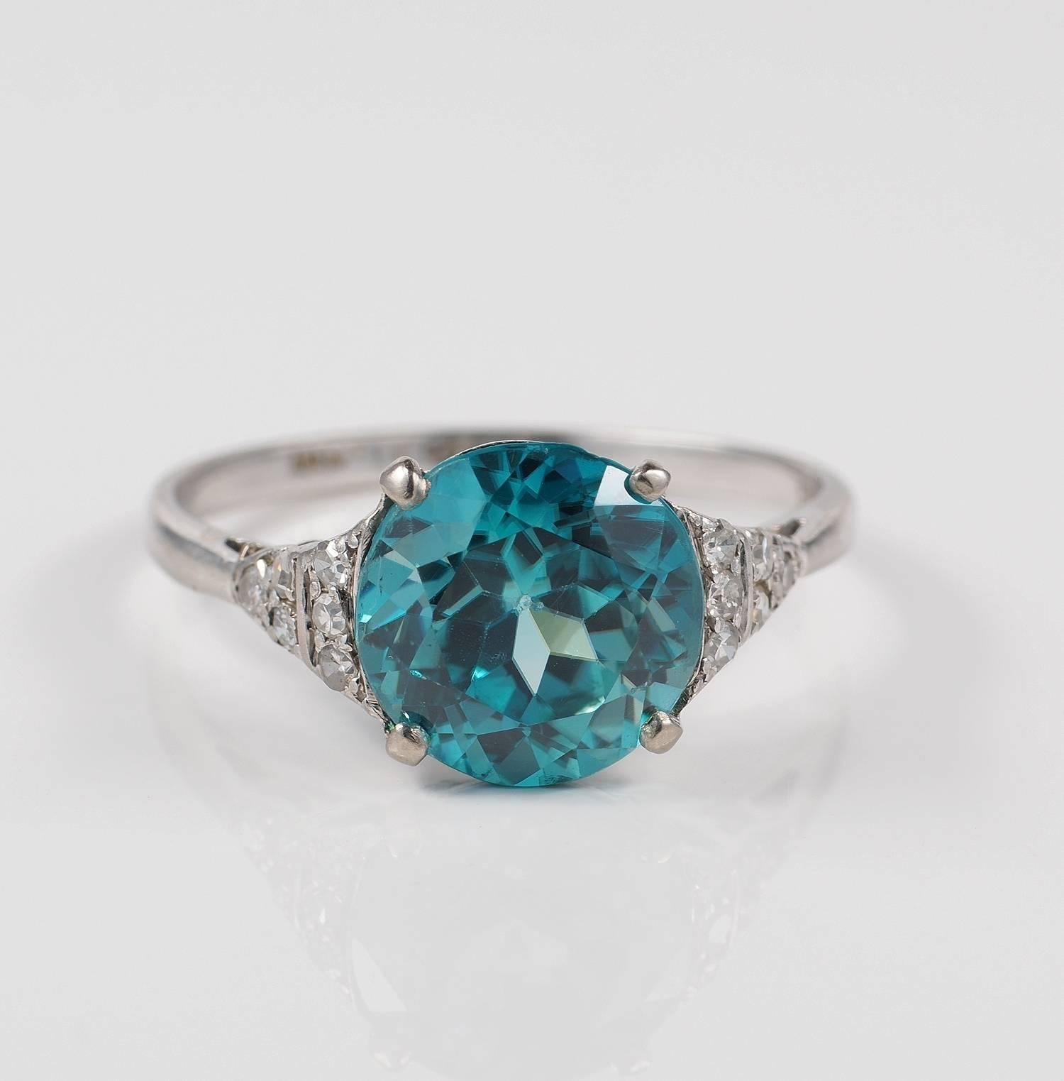 Natural Blue Zircon are fabulous gemstones prizing same brilliance of a Diamond with the intense blue of the Sky.
Zircons are sought after by collectors especially when they come on beautiful antique jewellery being not treated and 100% natural as