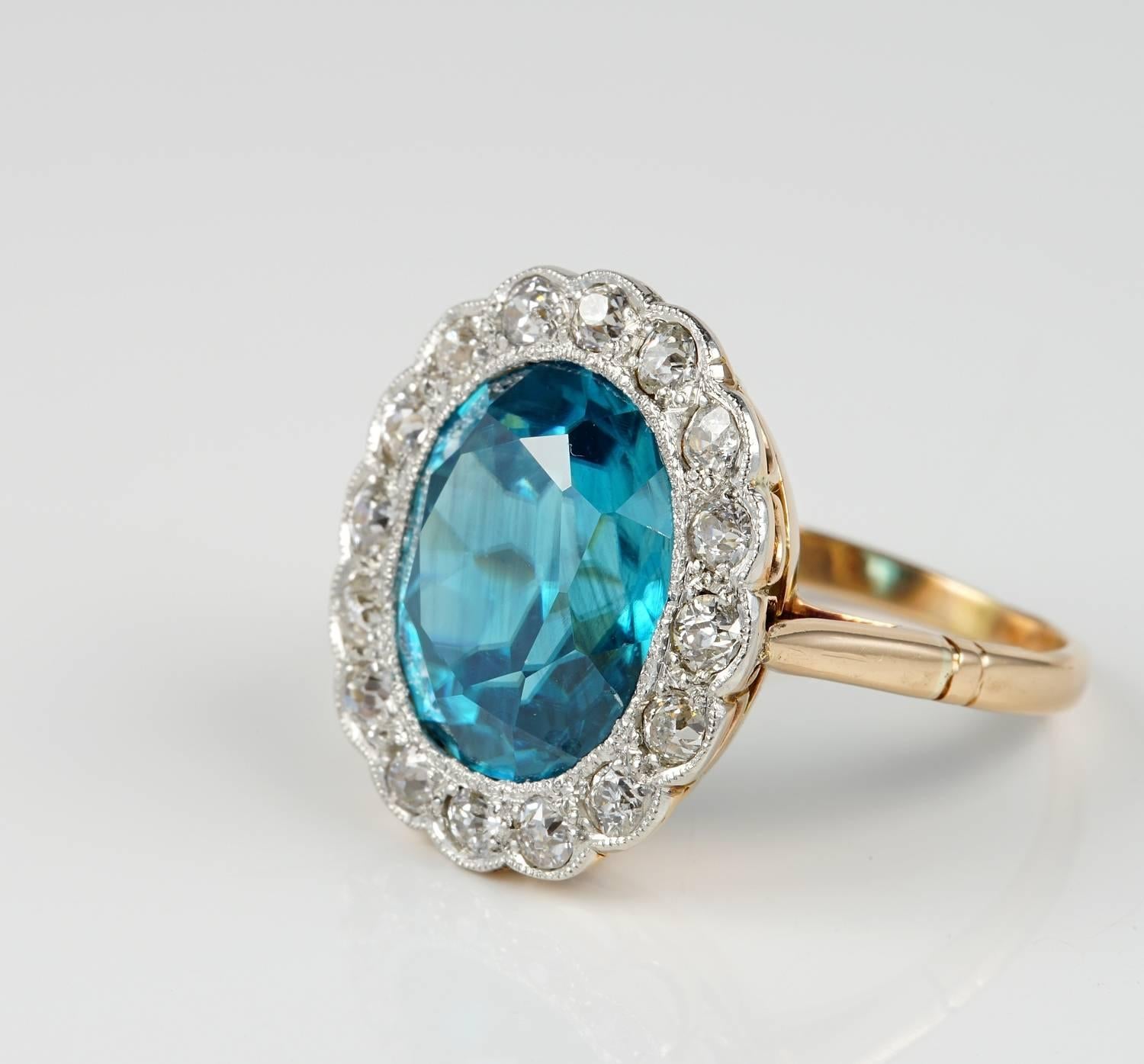 Women's Edwardian 11.05 Carat Natural Blue Zircon 1.30 Carat Diamond Rare Ring For Sale