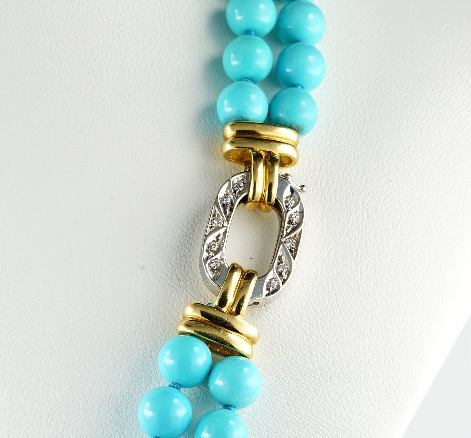 Rare Double Strand Natural Untreated Persian Turquoise Vintage Necklace In Excellent Condition For Sale In Napoli, IT