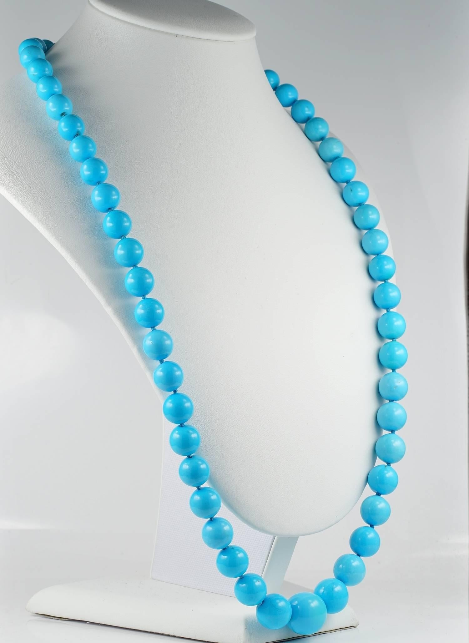 Extremely fine, rare natural untreated Persian Turquoise necklace
Italian origin dating 1960 ca.
Spectacular top colour; heaven sky colour - not dark, not light, the perfect hue as indicated by GIA
Comes in a charming graduation of sizes ranging
