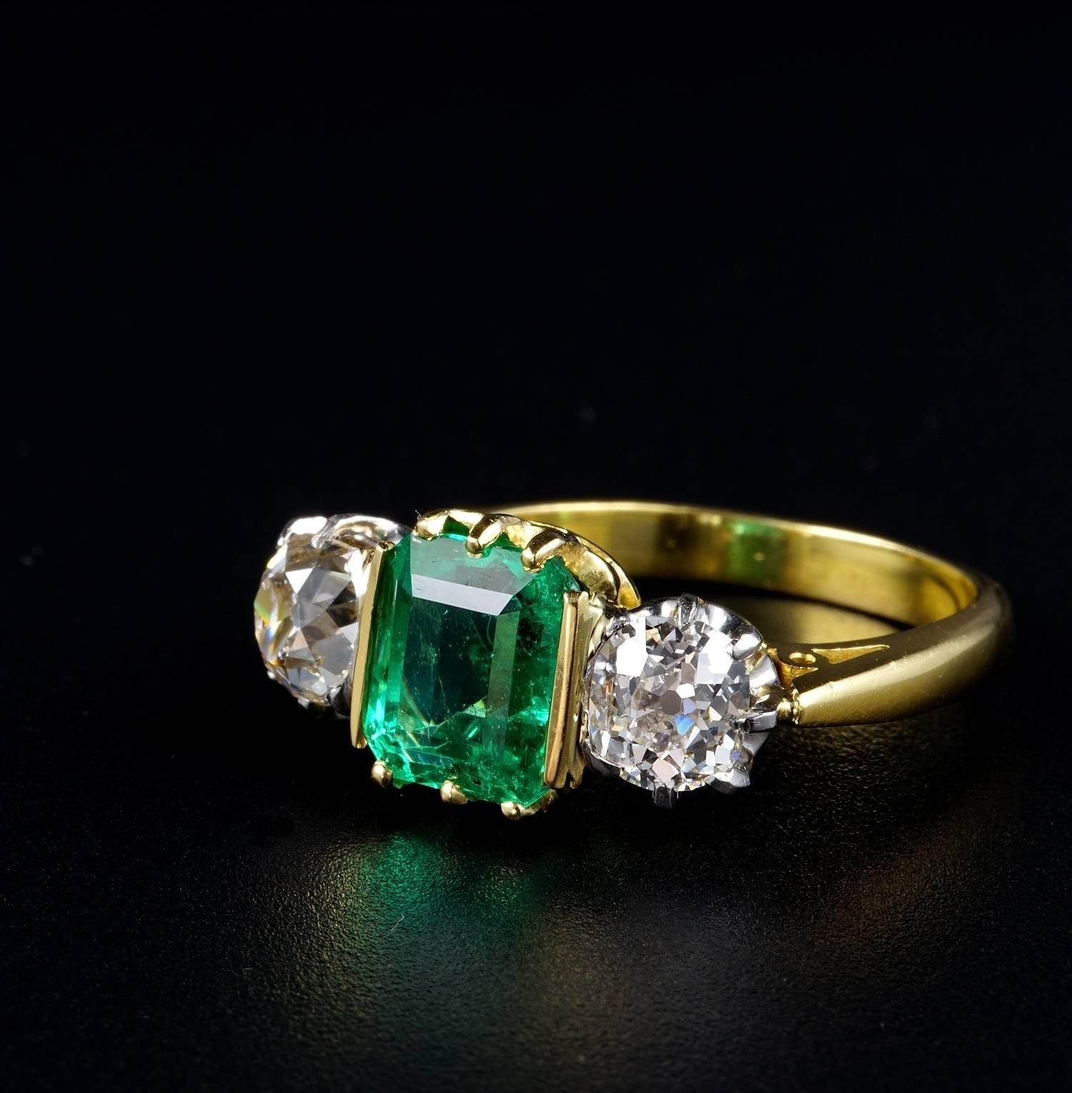 Victorian 2.90 Carat Natural Colombian Emerald 1.80 Ct Diamond Rare Trilogy Ring For Sale 2