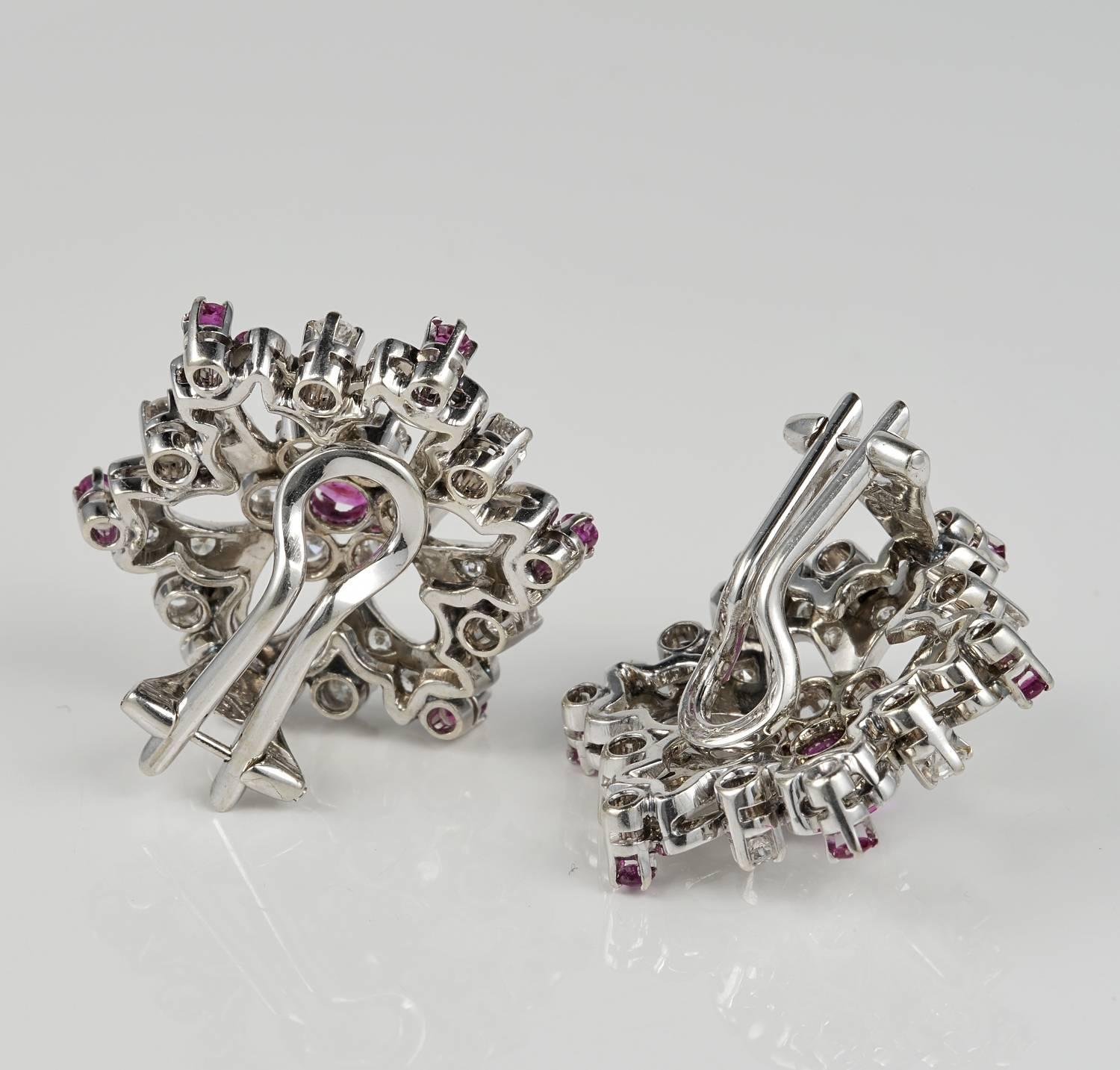 Vintage 1.0 Carat Ruby 1.95 Carat Diamond Unique Flower Earrings In Good Condition For Sale In Napoli, IT