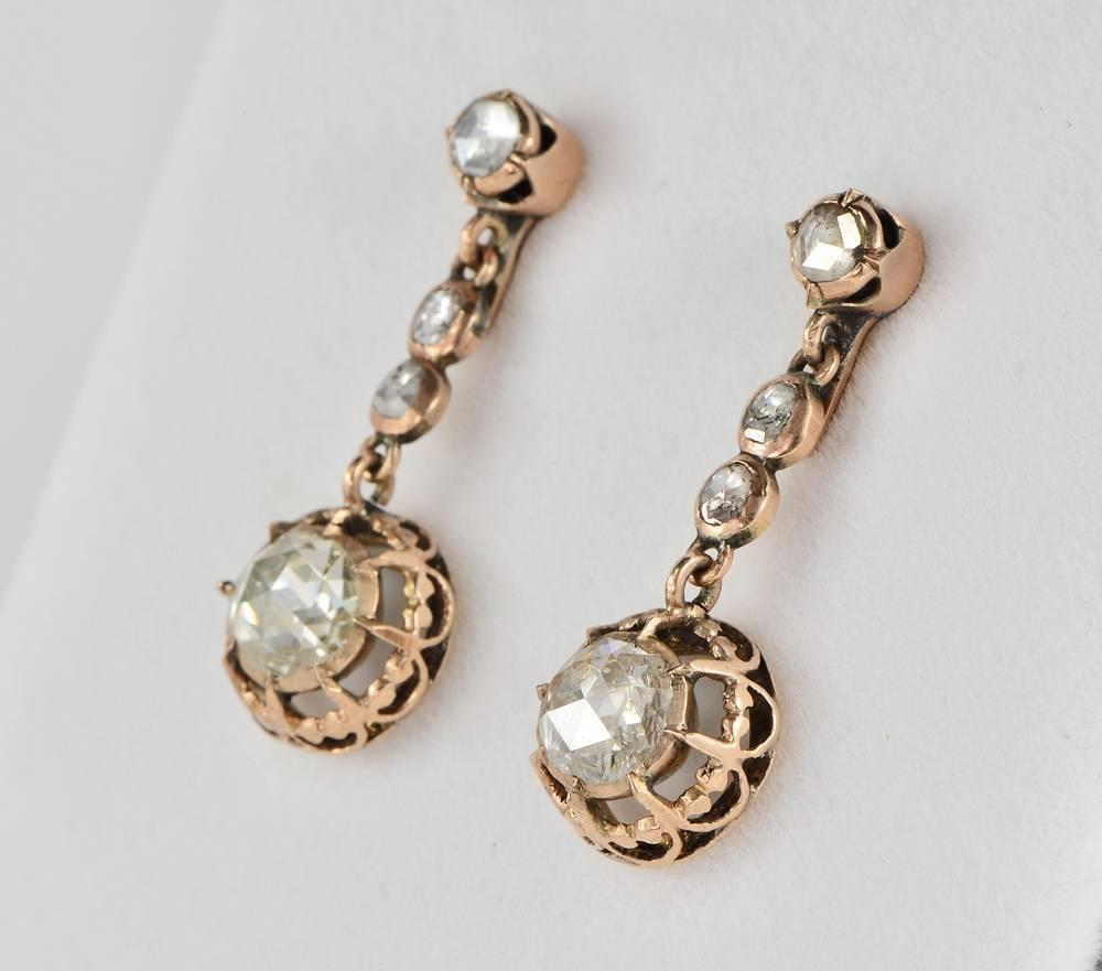Georgian 3.90 Carat Dutch Rose Cut Diamond Gold Drop Earrings In Excellent Condition In Napoli, IT