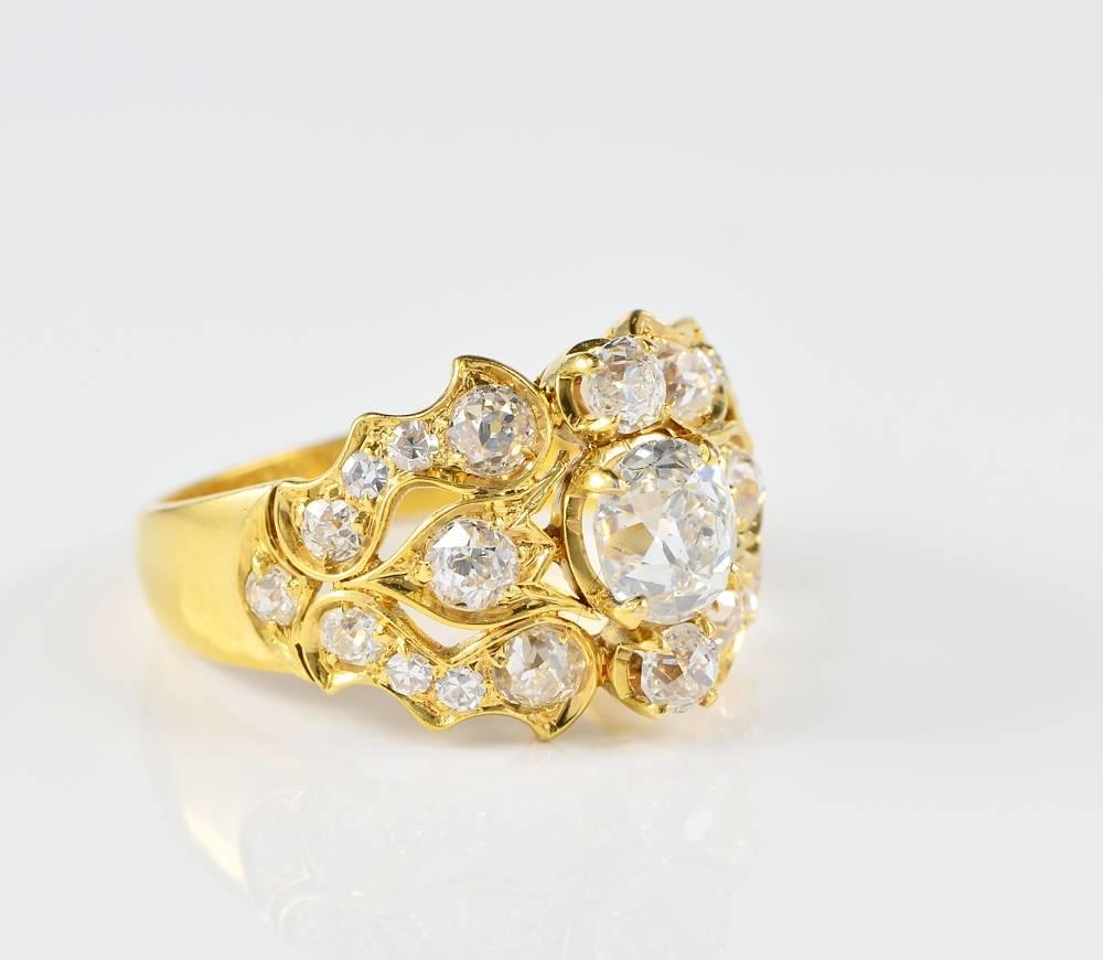 Art Deco Signed Ventrella 2.75 Carat Diamond Gold Ring In Excellent Condition In Napoli, IT