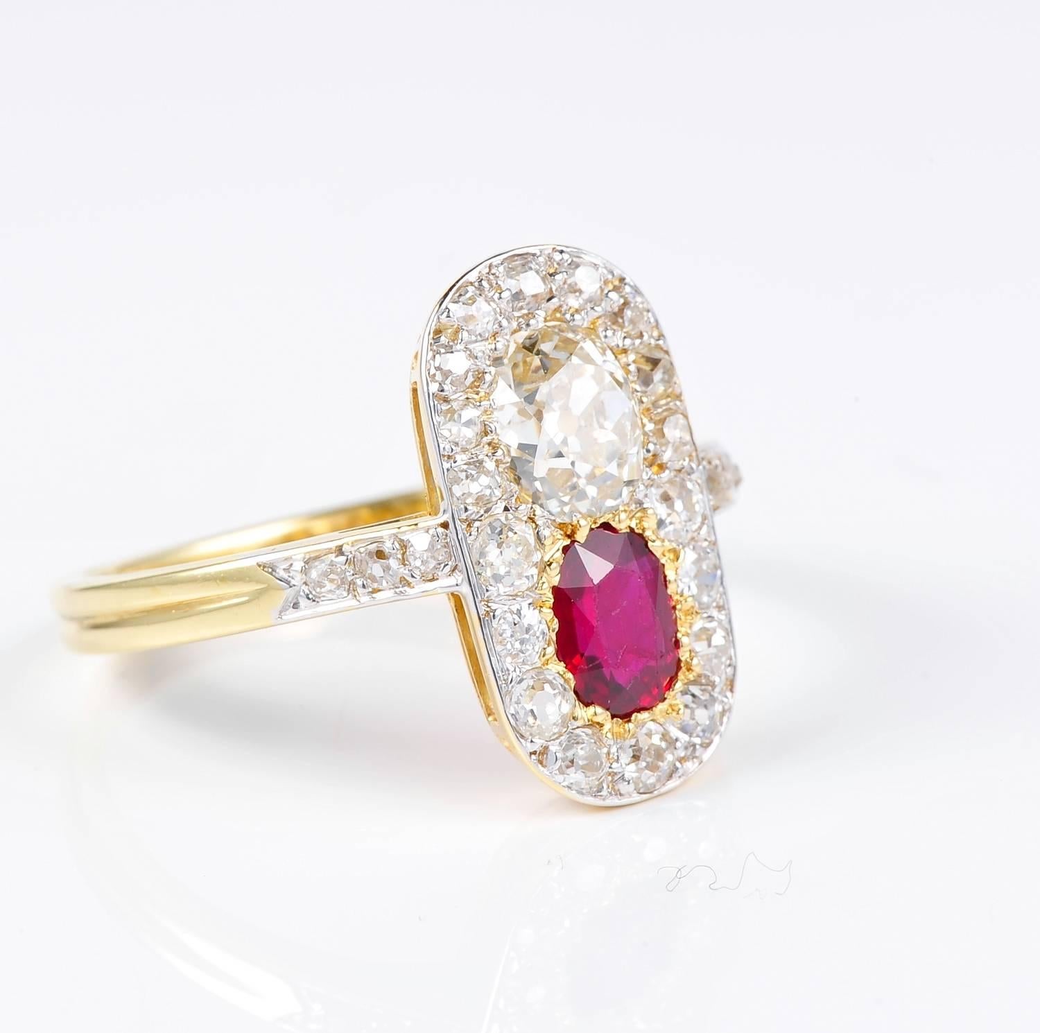 Edwardian Burma No Heat Ruby 2.10 Carat Diamond Ring In Good Condition For Sale In Napoli, IT
