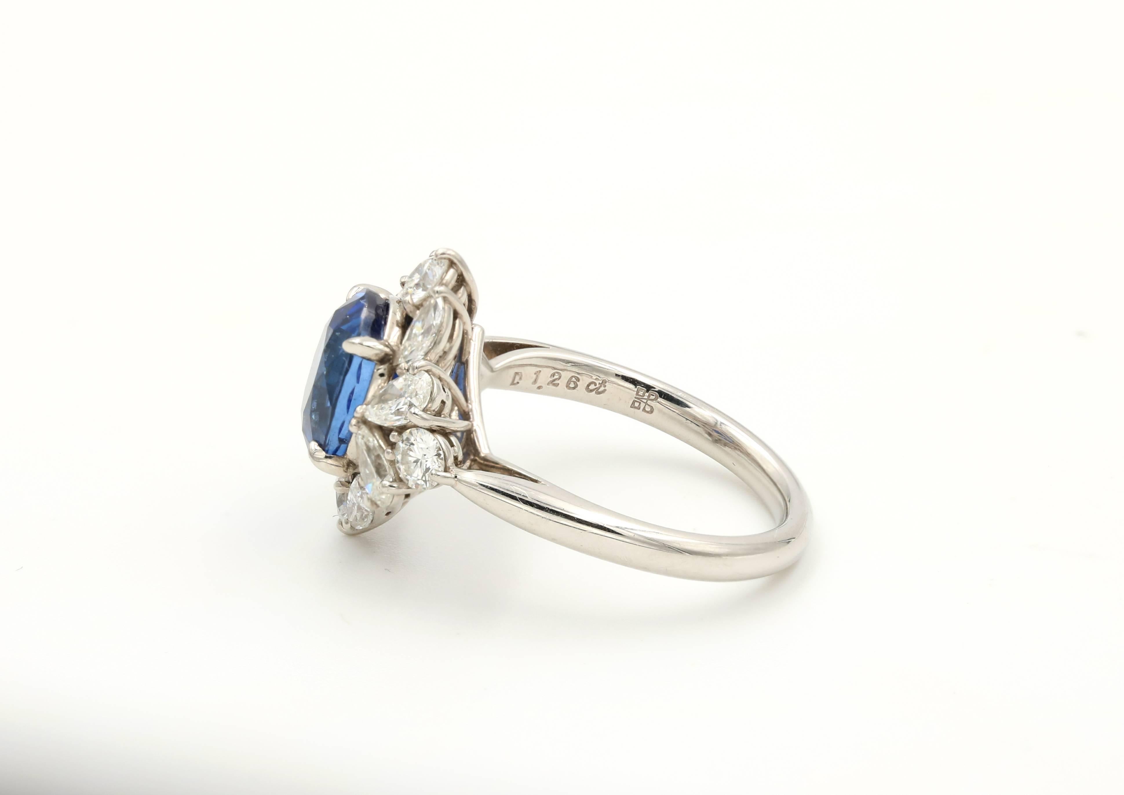 Contemporary Oval Sapphire and Diamond Ring In New Condition For Sale In Beverly Hills, CA