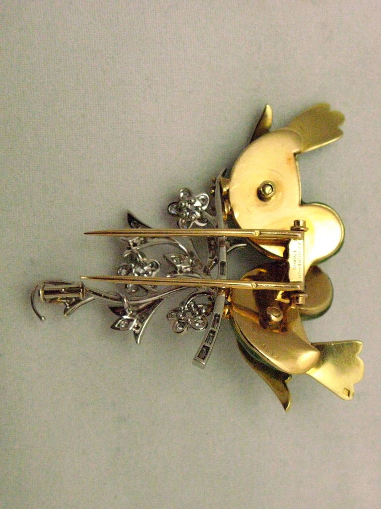 Boucheron Enamel Diamond Gold Bird Brooch In Excellent Condition For Sale In Kerkrade, NL