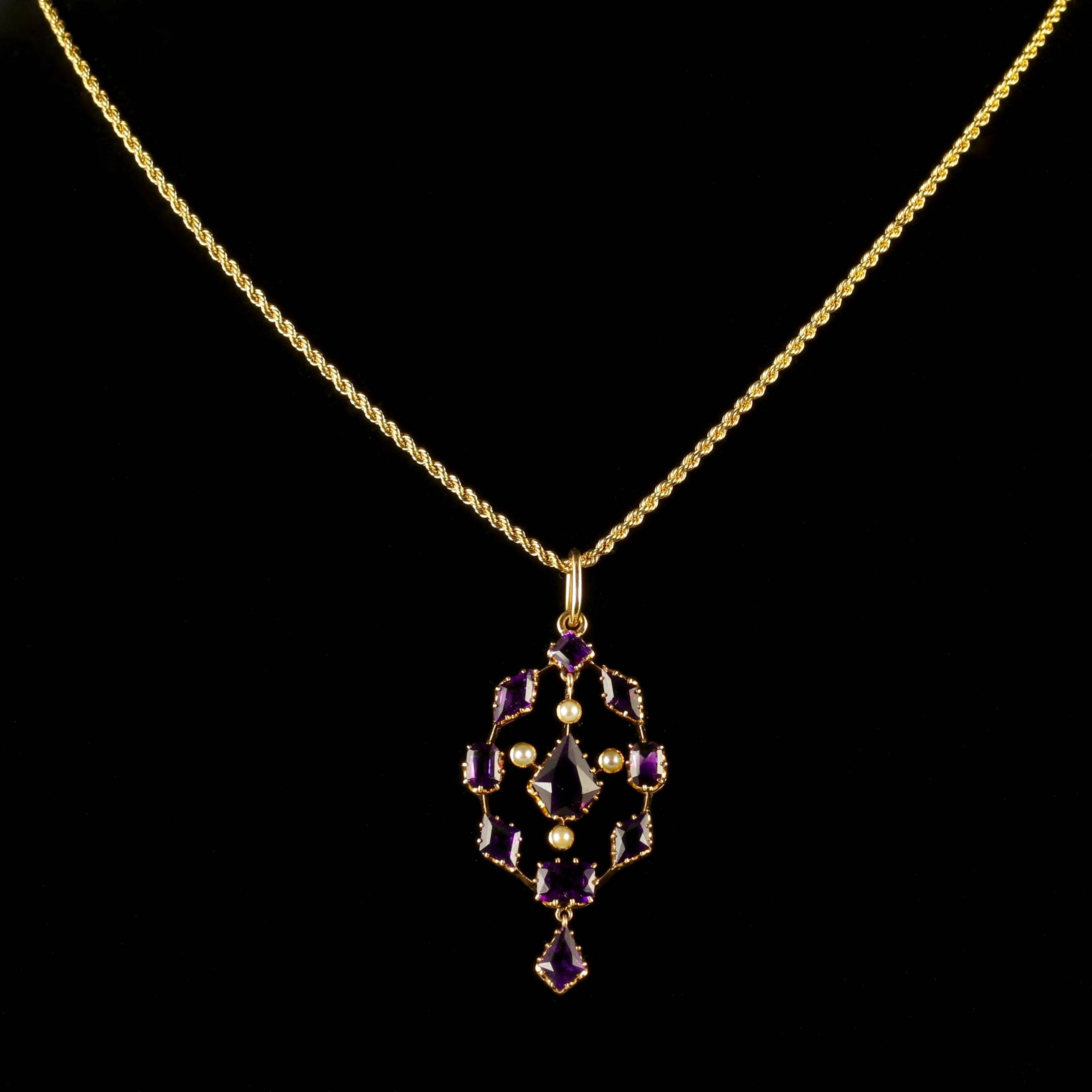 Antique Victorian Amethyst Pendant and Necklace 15 Carat Gold In Excellent Condition In Lancaster, Lancashire