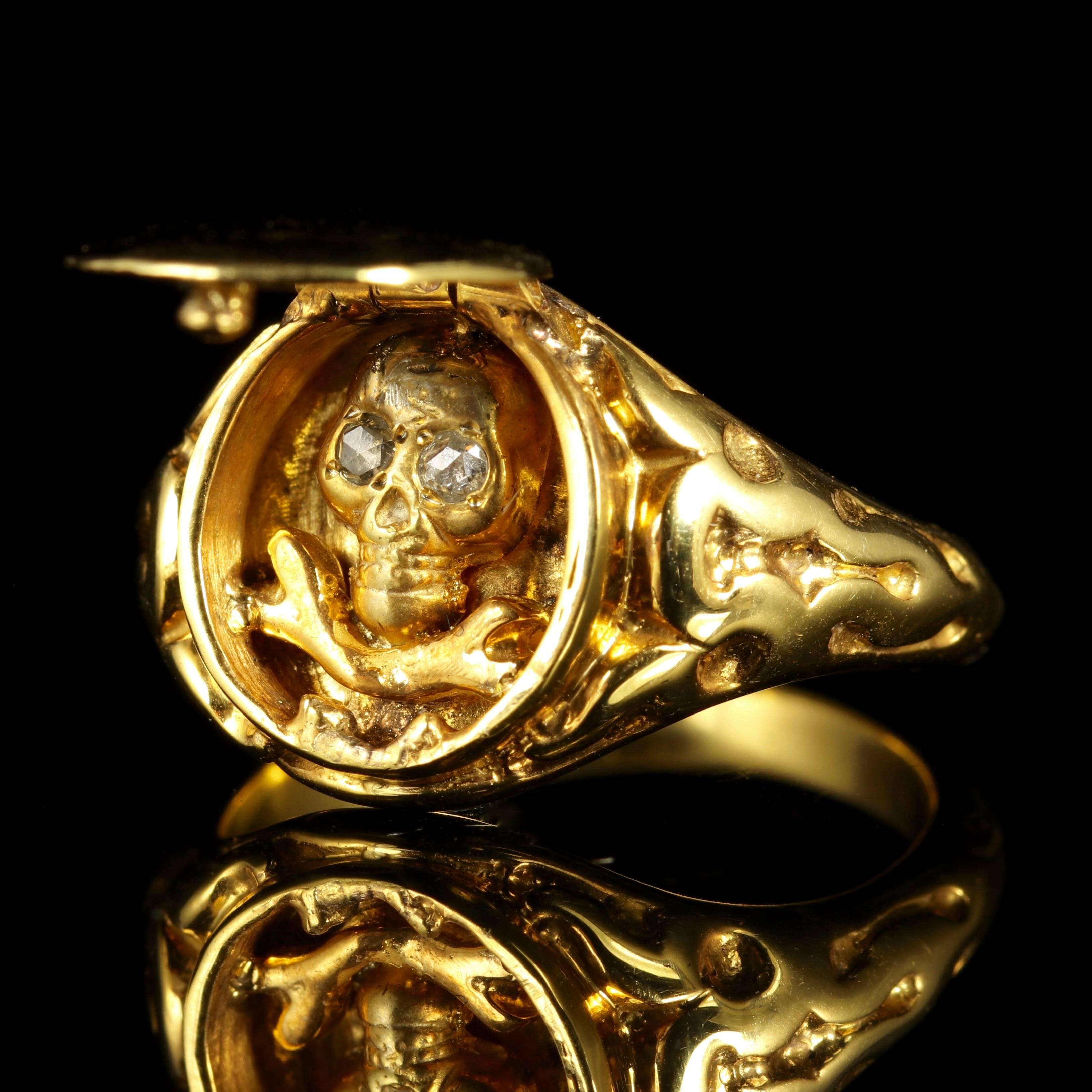 Georgian Memento Mori Skull Diamond Locket Ring 18 Carat Gold Skull Crossbones