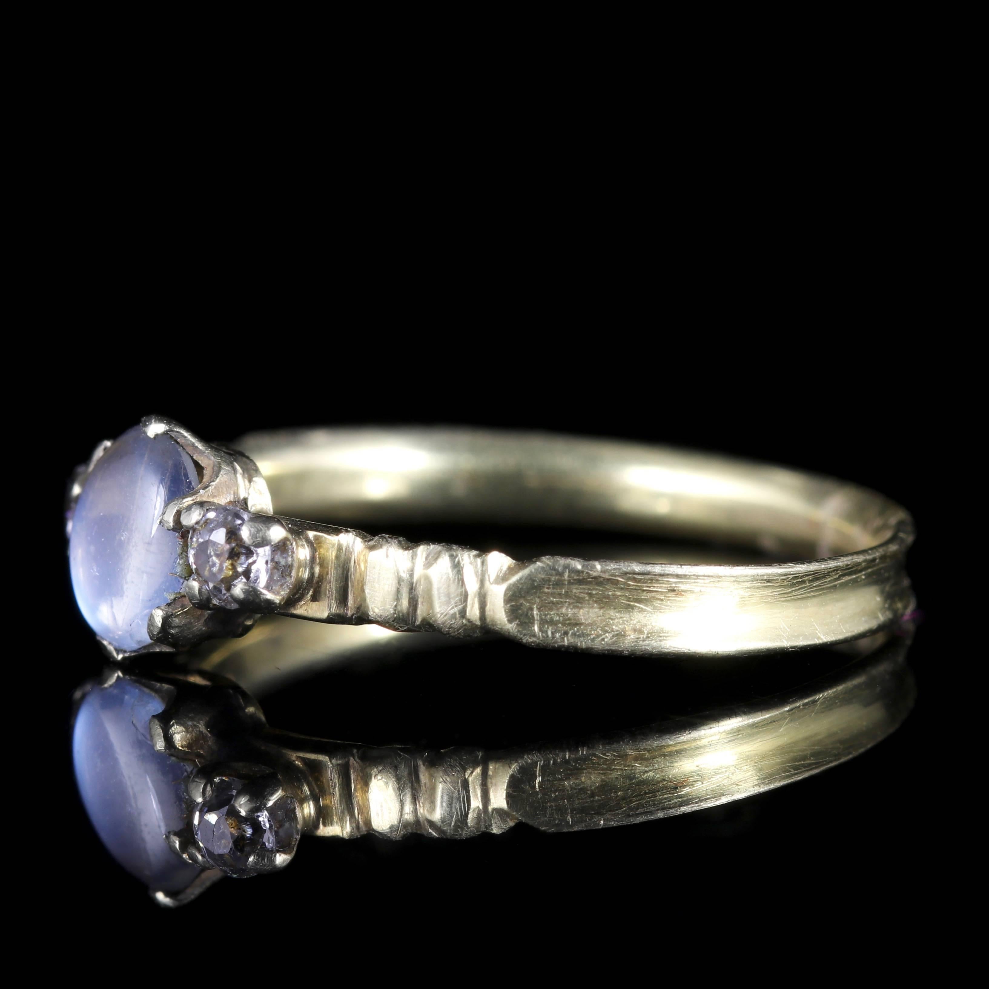 Antique Georgian Moonstone Diamond Ring 18 Carat Gold, circa 1800 In Excellent Condition In Lancaster, Lancashire