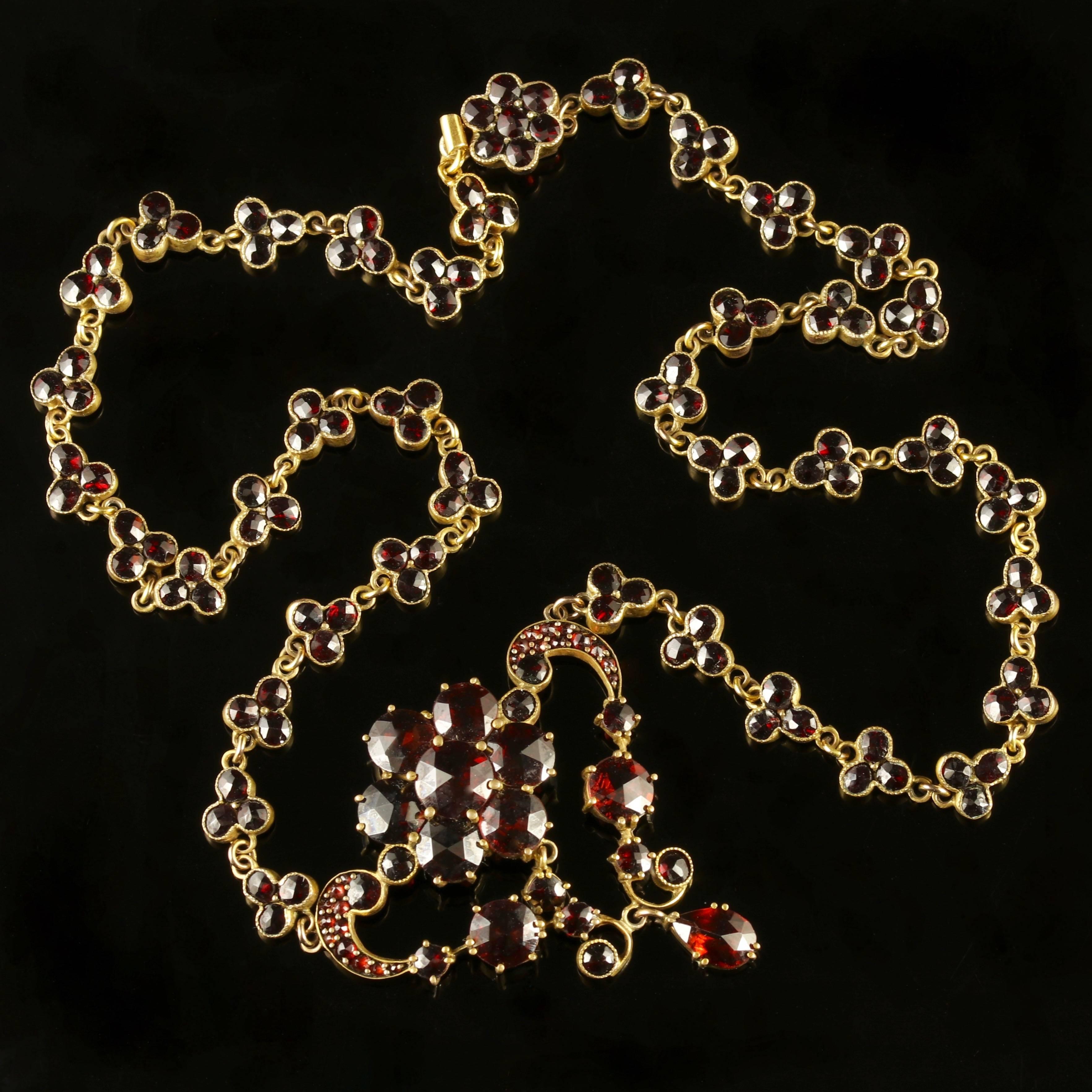Antique Victorian Garnet Necklace, circa 1880 For Sale 5