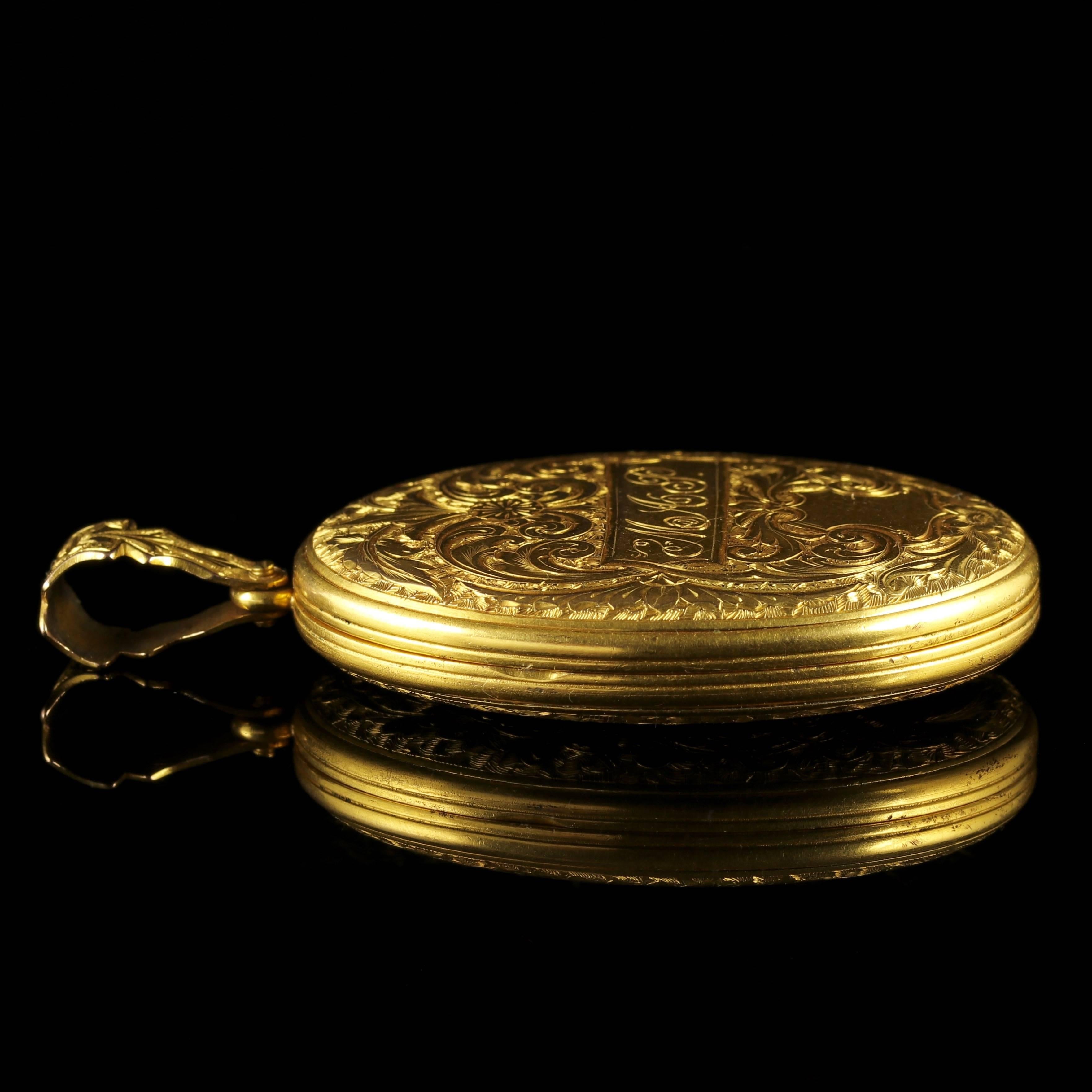 Antique Victorian Large 15 Carat Gold Locket, circa 1900 1