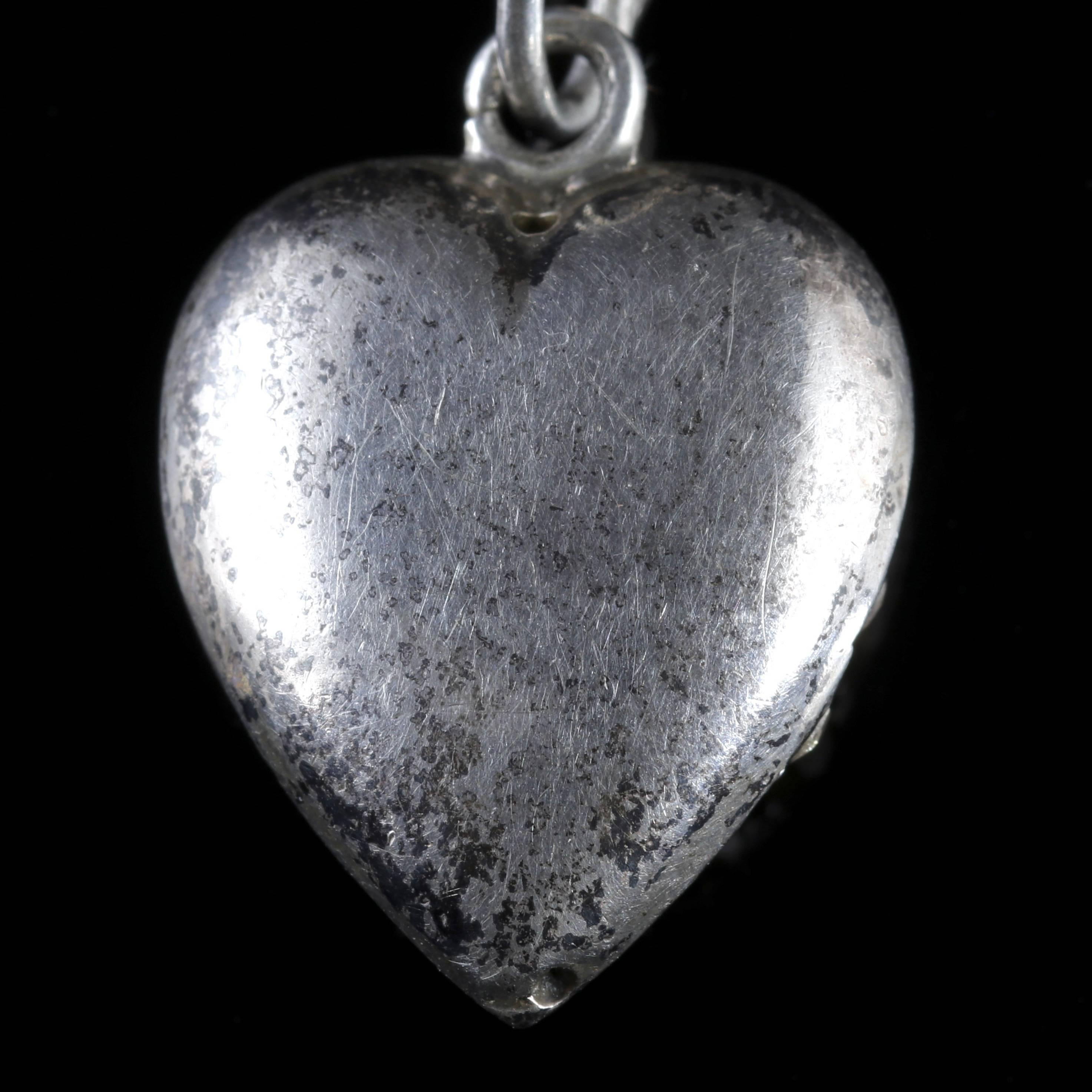 Antique Georgian Paste Heart Pendant Chain, circa 1800 In Excellent Condition In Lancaster, Lancashire