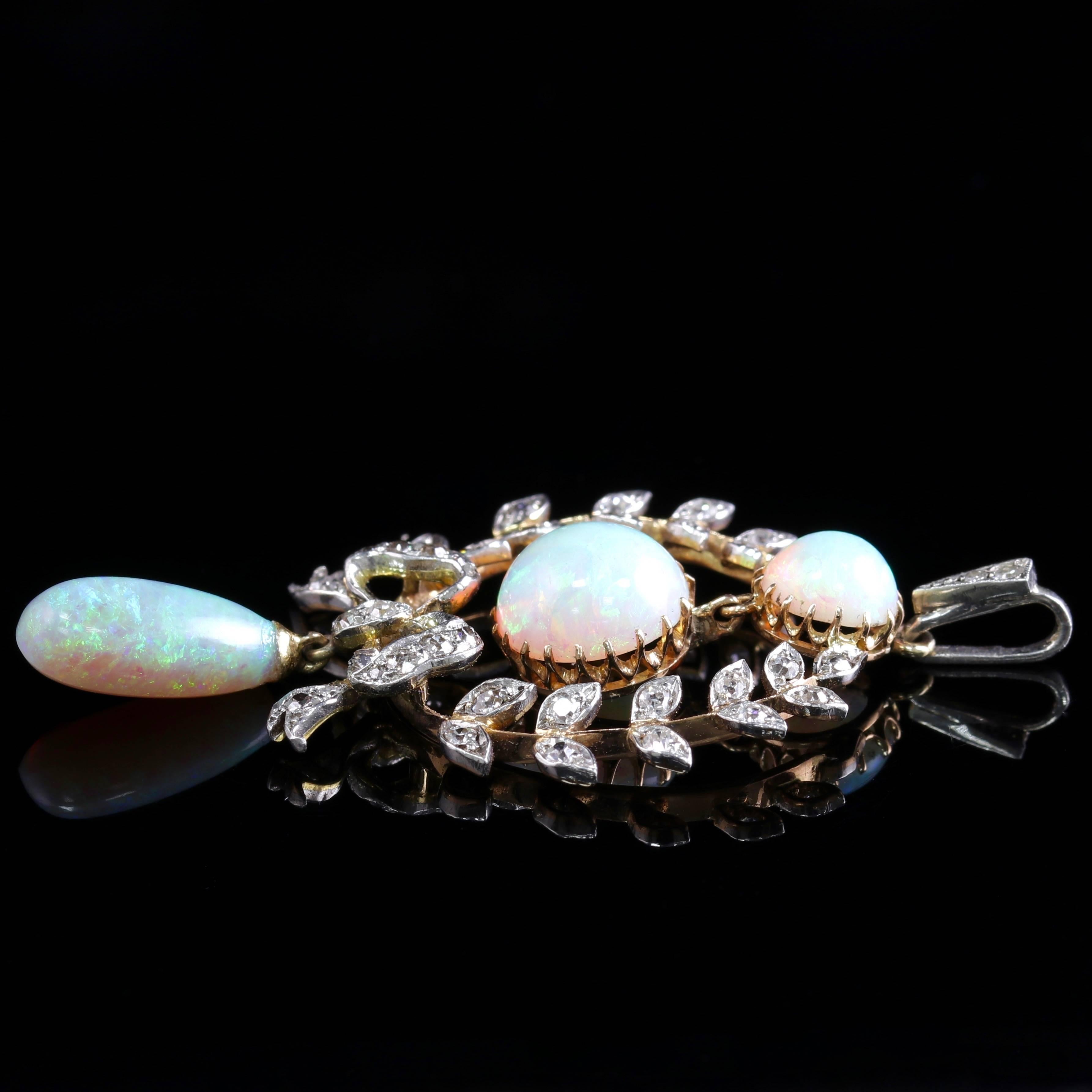 Edwardian Opal Diamond Pendant 18 Carat Gold, circa 1910 2