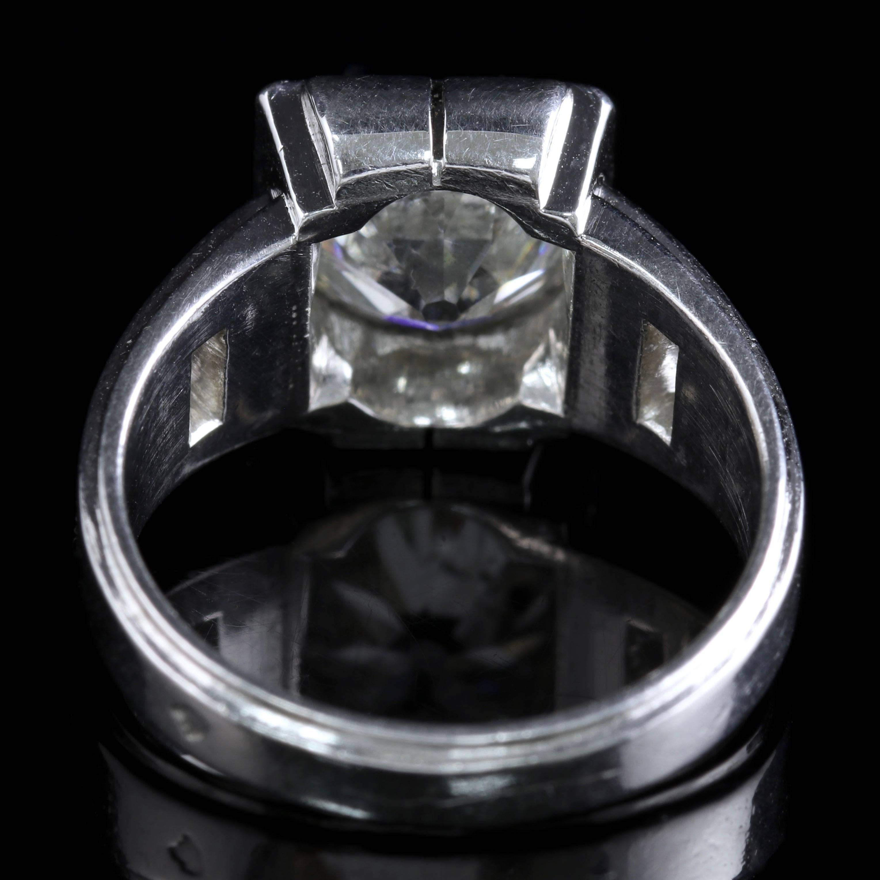 Women's French Art Deco Platinum Diamond Ring 2.04 Carat