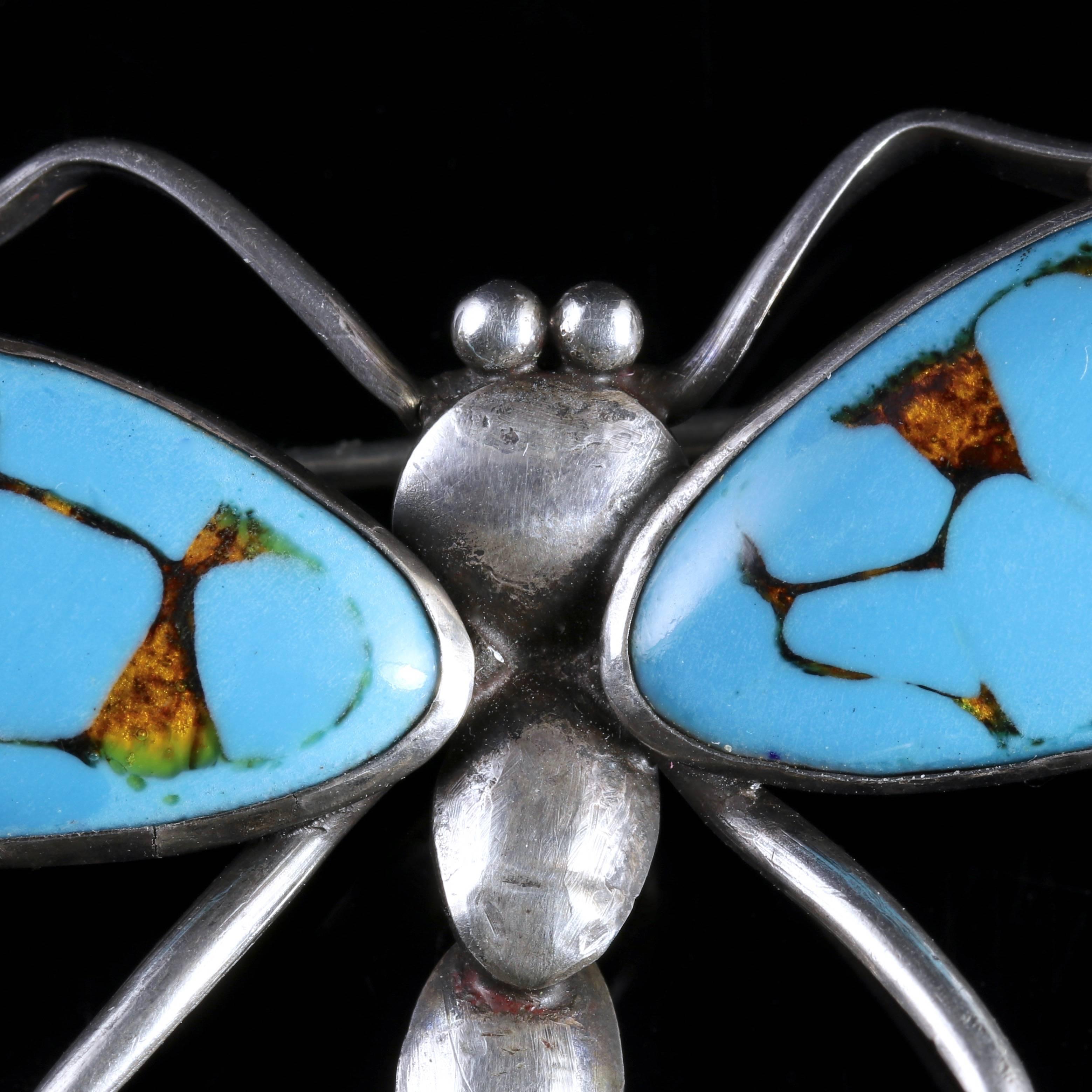 To read more please click continue reading below-

This fabulous Victorian Sterling Silver dragon fly brooch is Circa 1900.

Set with large Enamelled turquoise wings and complimented with a metallic copper Enamel.

Bug or insect jewellery is highly