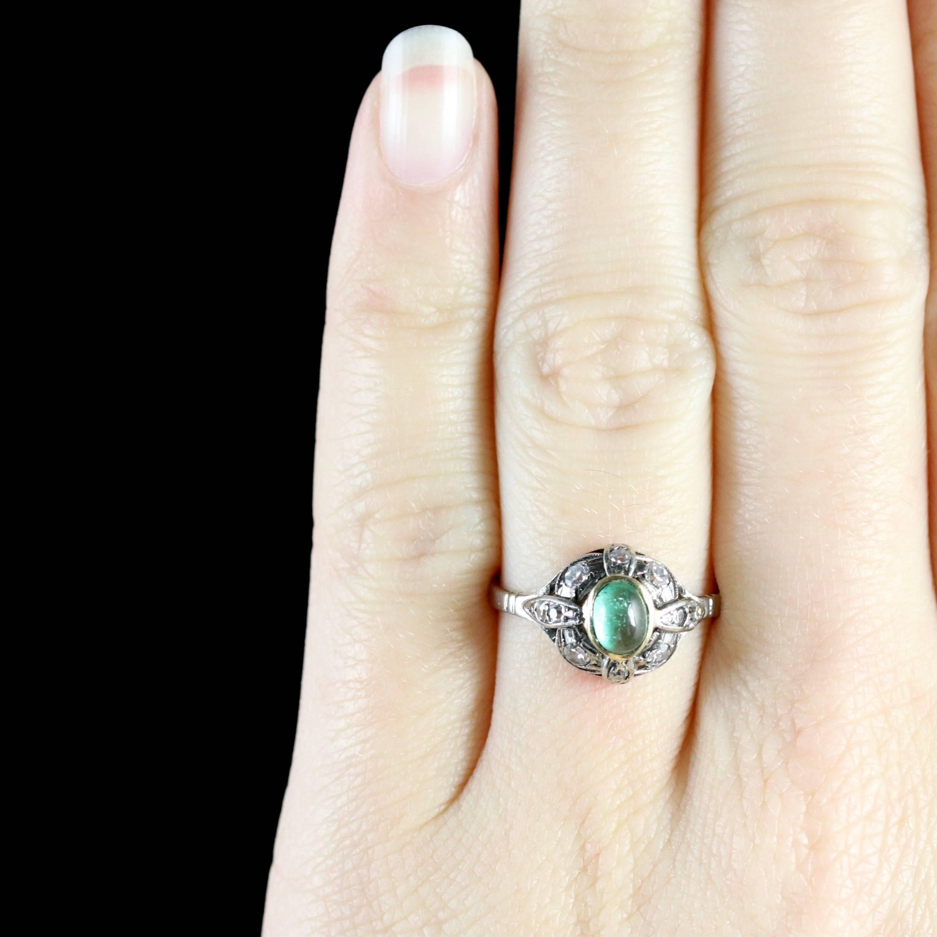 Antique Art Deco Emerald Diamond Platinum Ring, circa 1920 4