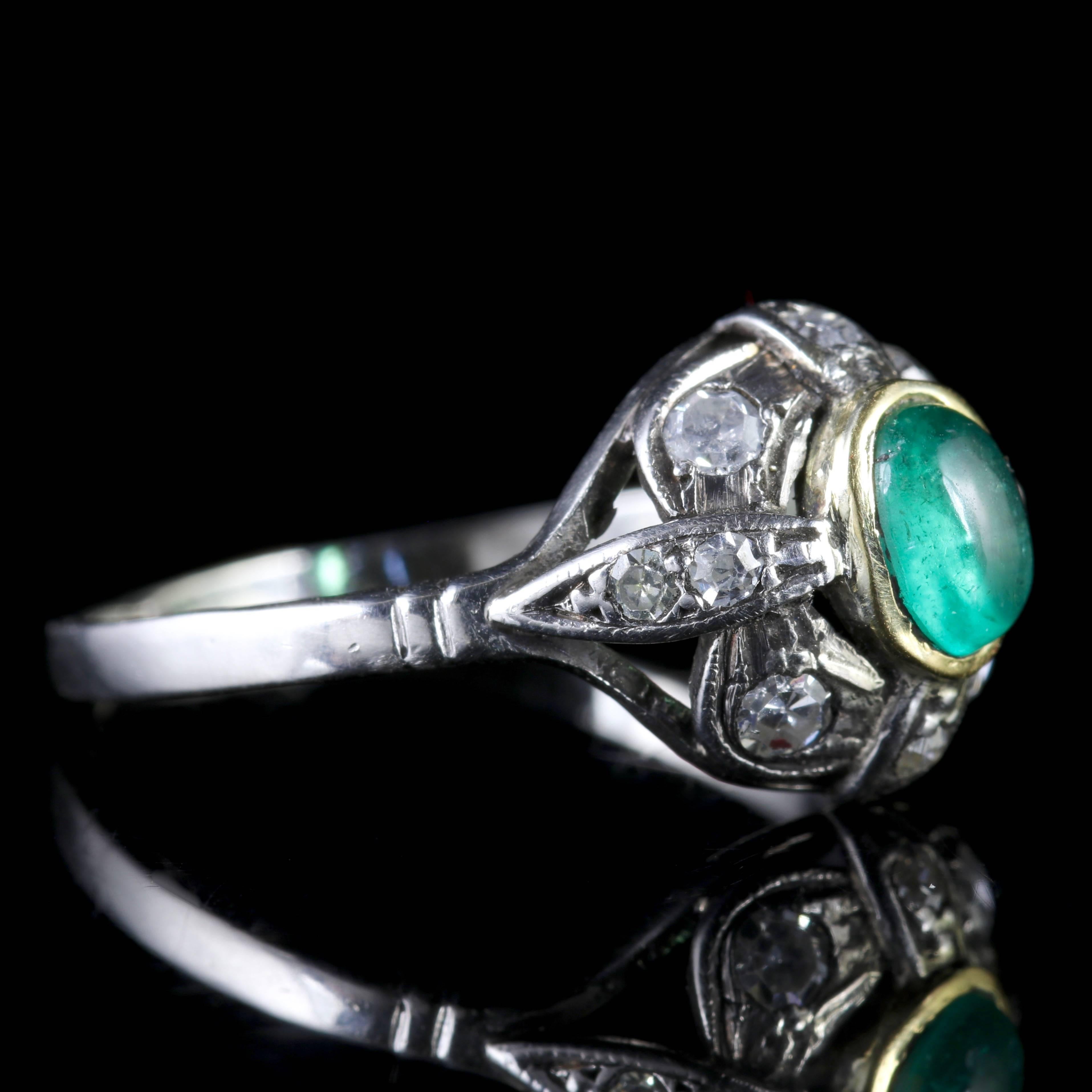 Women's Antique Art Deco Emerald Diamond Platinum Ring, circa 1920