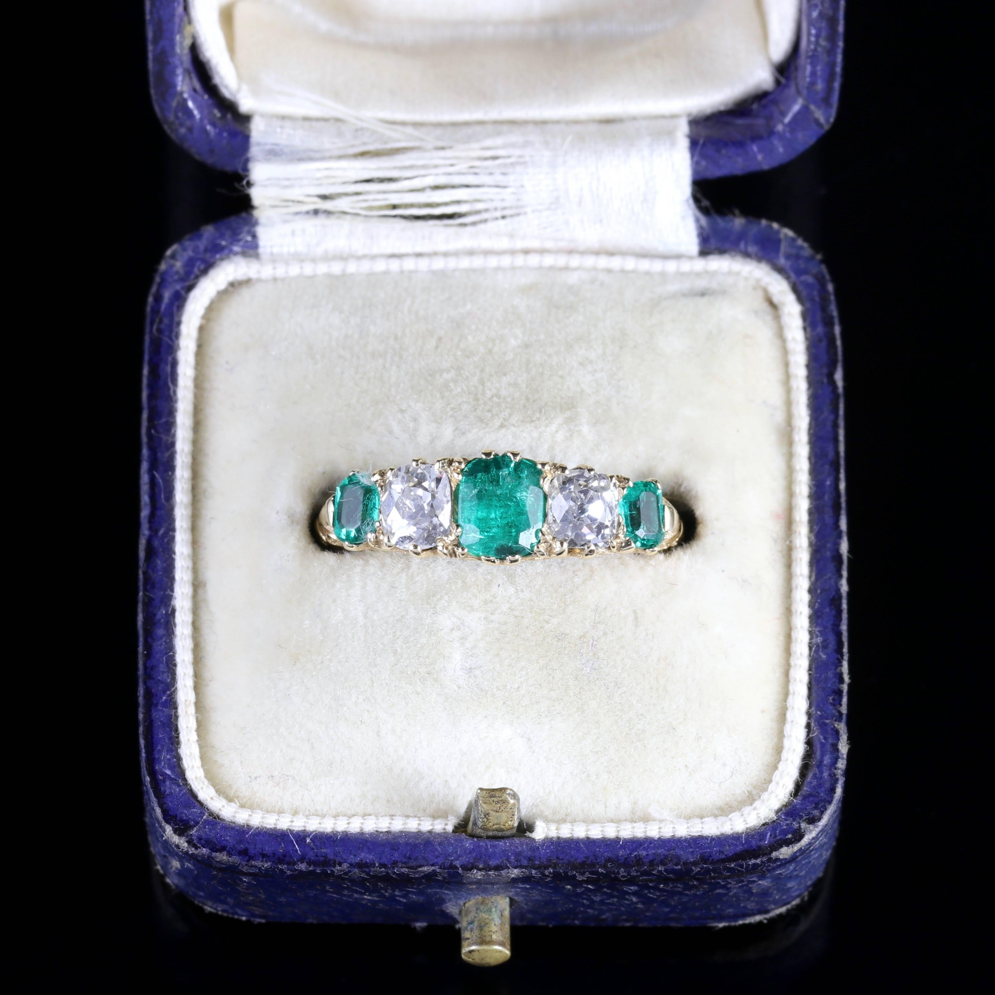Antique Victorian Emerald Diamond Ring 18 Carat Gold, circa 1900 1