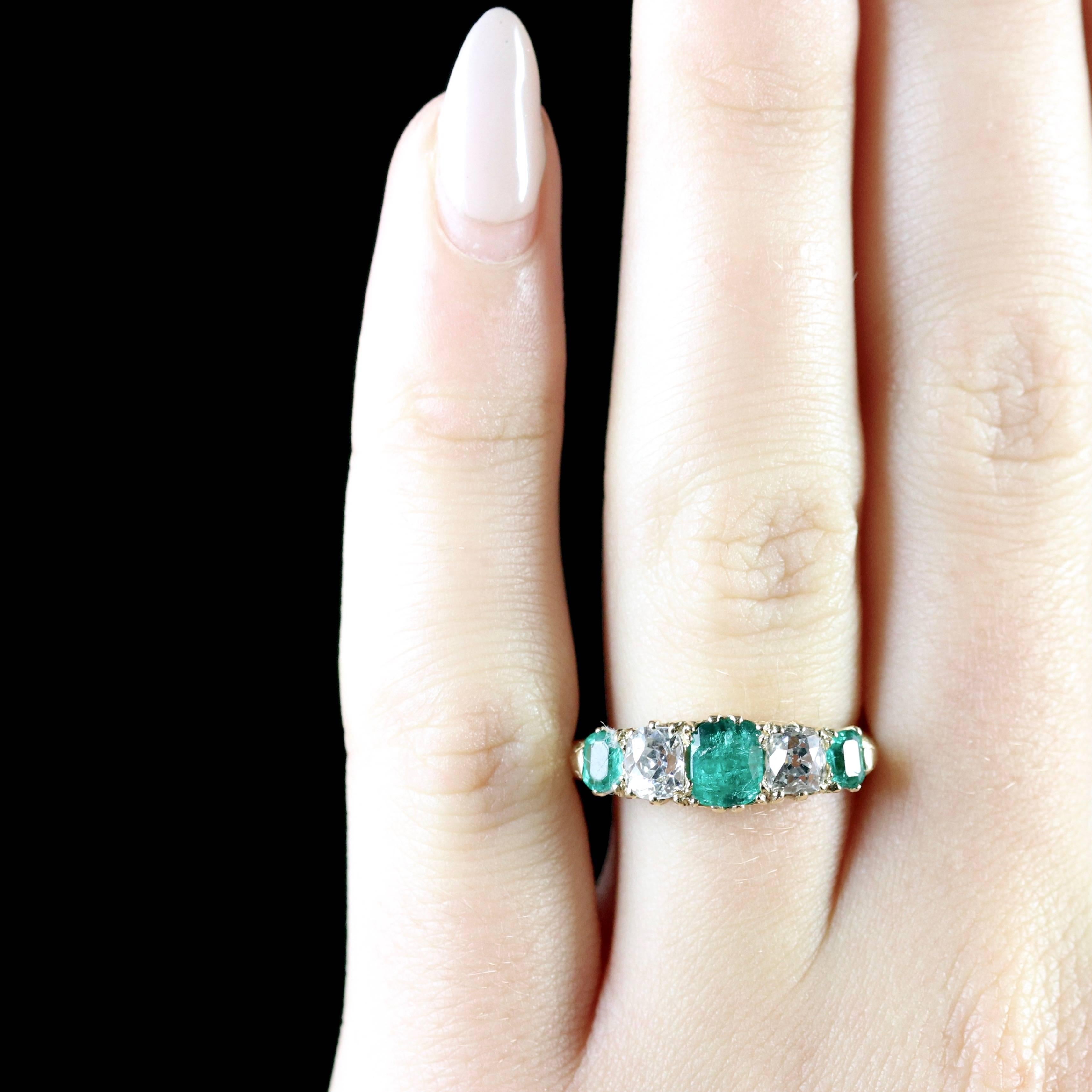 Antique Victorian Emerald Diamond Ring 18 Carat Gold, circa 1900 2
