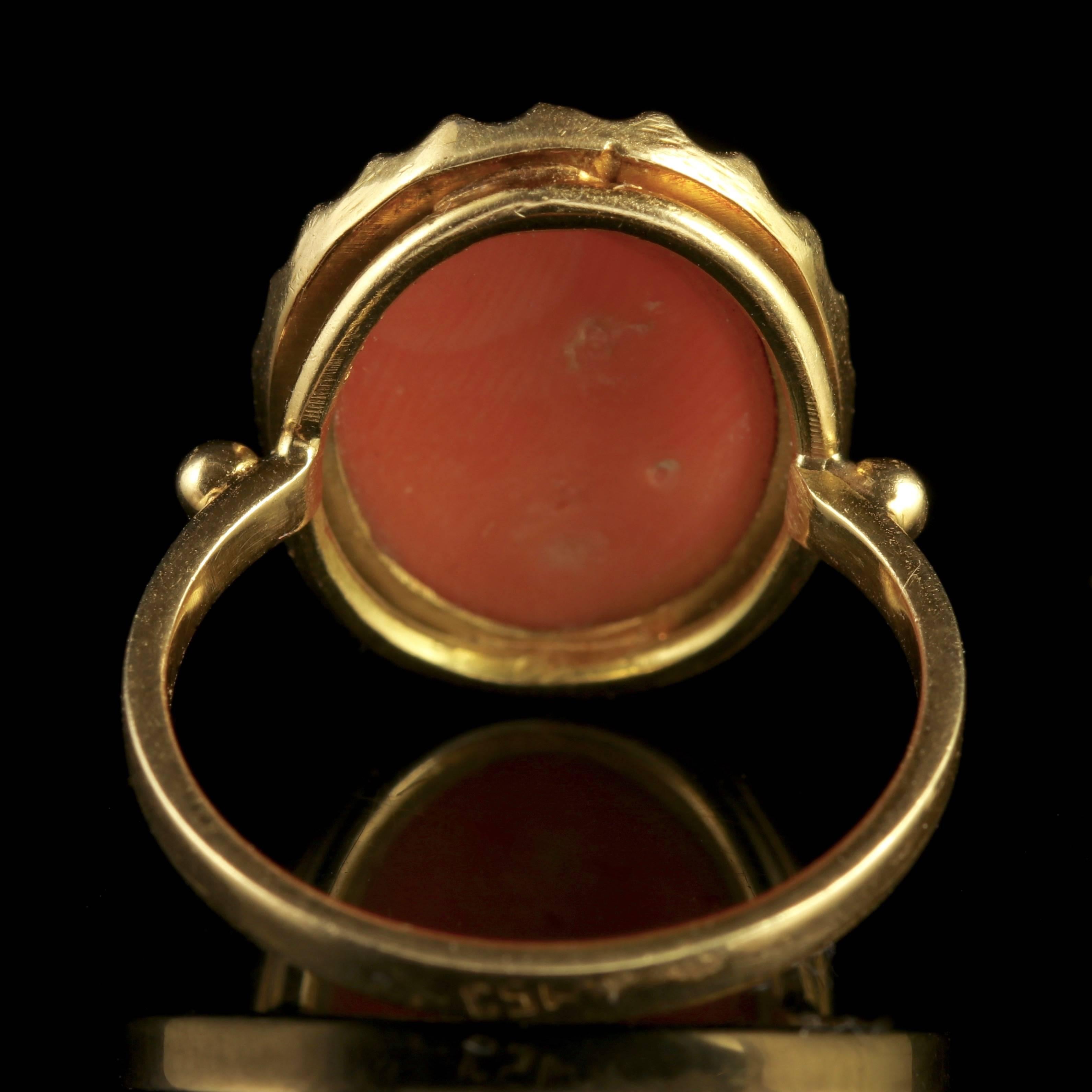 Women's Antique Victorian 15 Carat Gold Coral Ring, circa 1900 For Sale