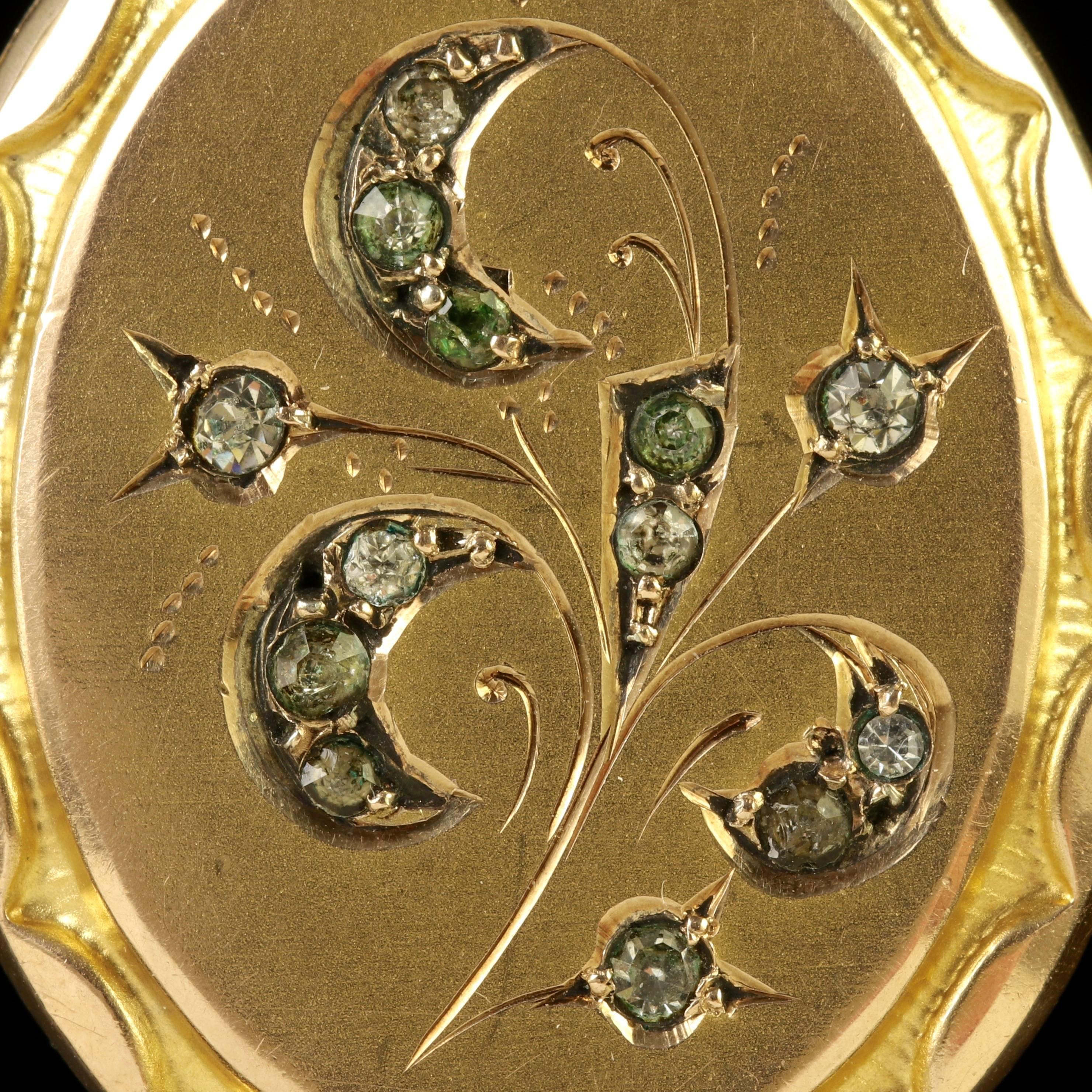 To read more please click continue reading below-

This fabulous antique 9ct Gold Paste locket is genuine Victorian, Circa 1900.

The front of the locket is adorned with sparkling white Paste Stones which are set into an ornate foliate leaf