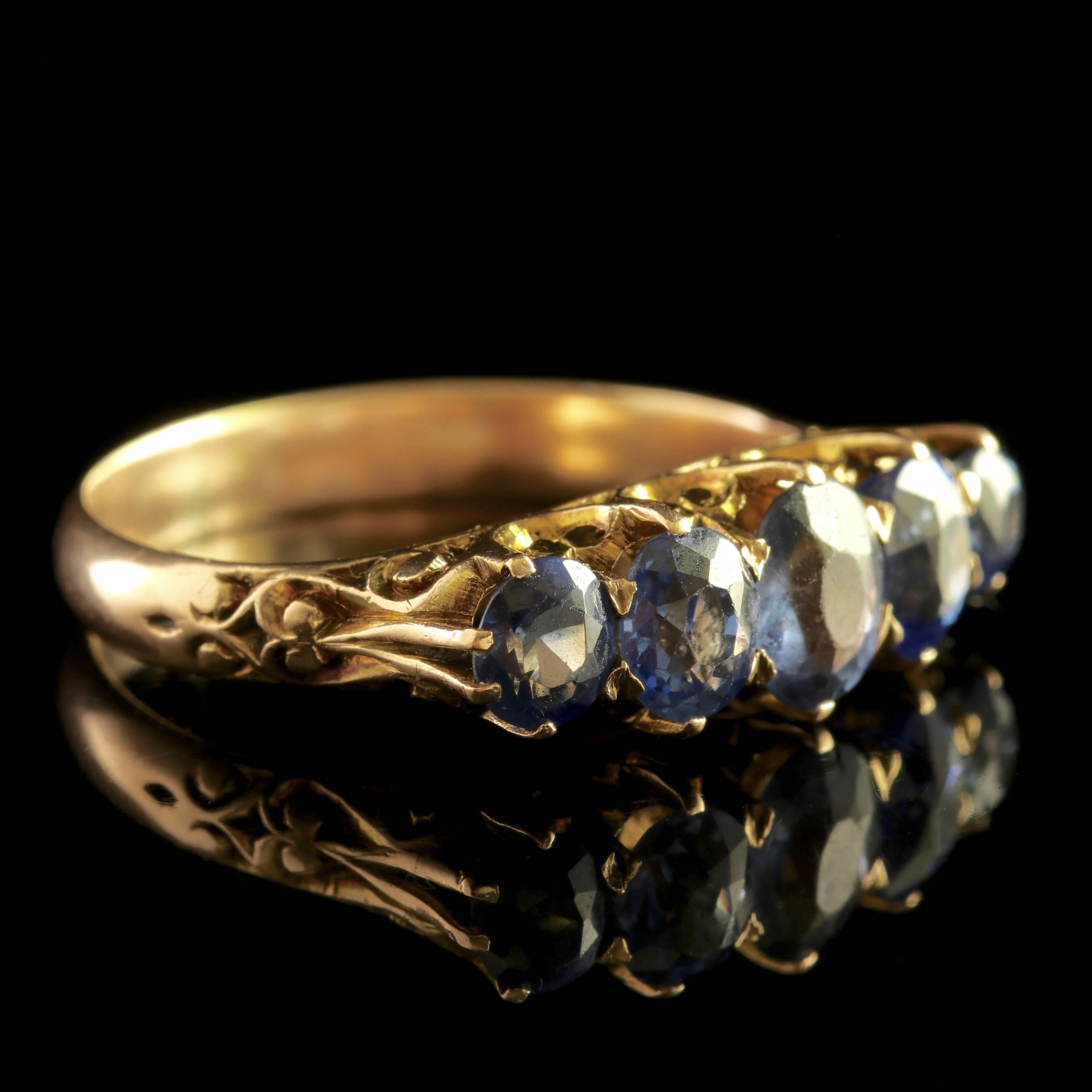 Antique Victorian Sapphire Five-Stone Ring 18 Carat Gold 1