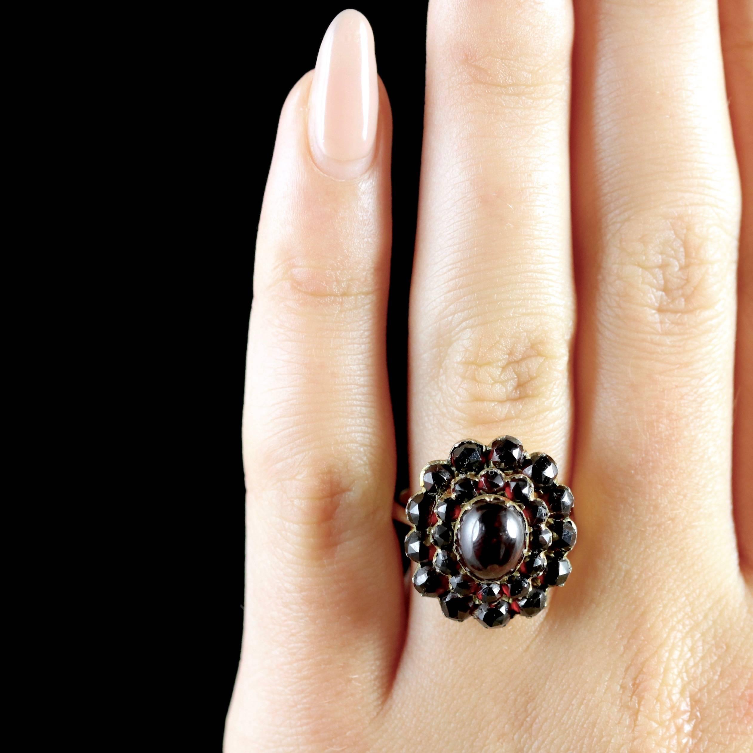 Antique Victorian Bohemian Garnet Ring, circa 1880 For Sale 1