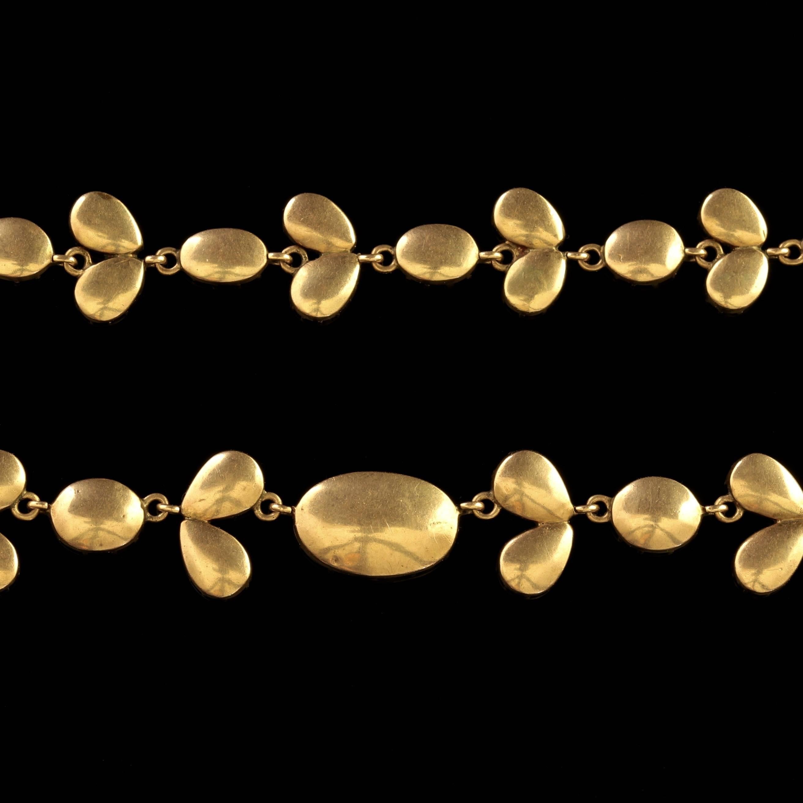 Antique Georgian 18 Carat Gold Flat Cut Garnet Riviere Necklace, circa 1790 3