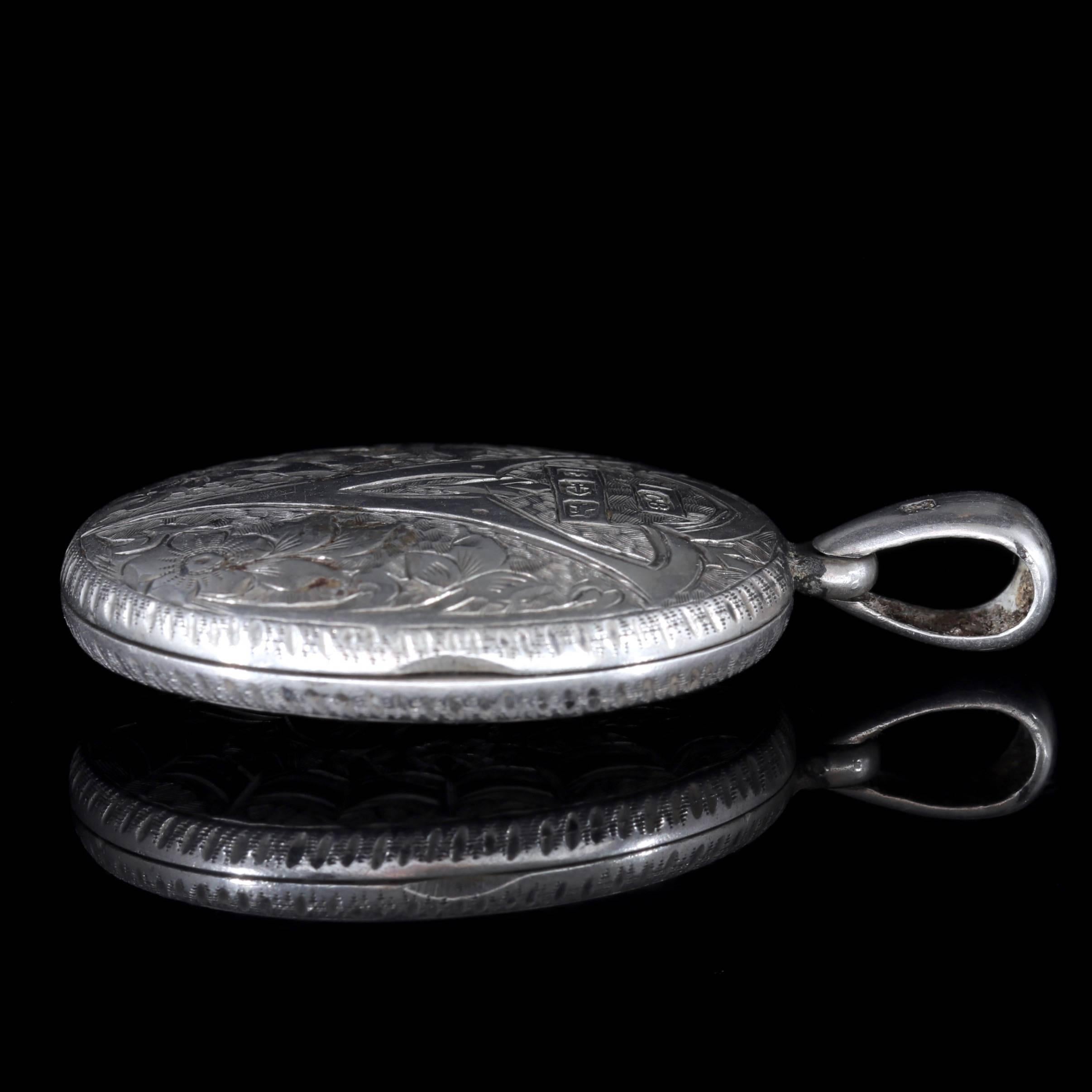 Antique Victorian Sterling Silver Locket Birmingham, 1880 2