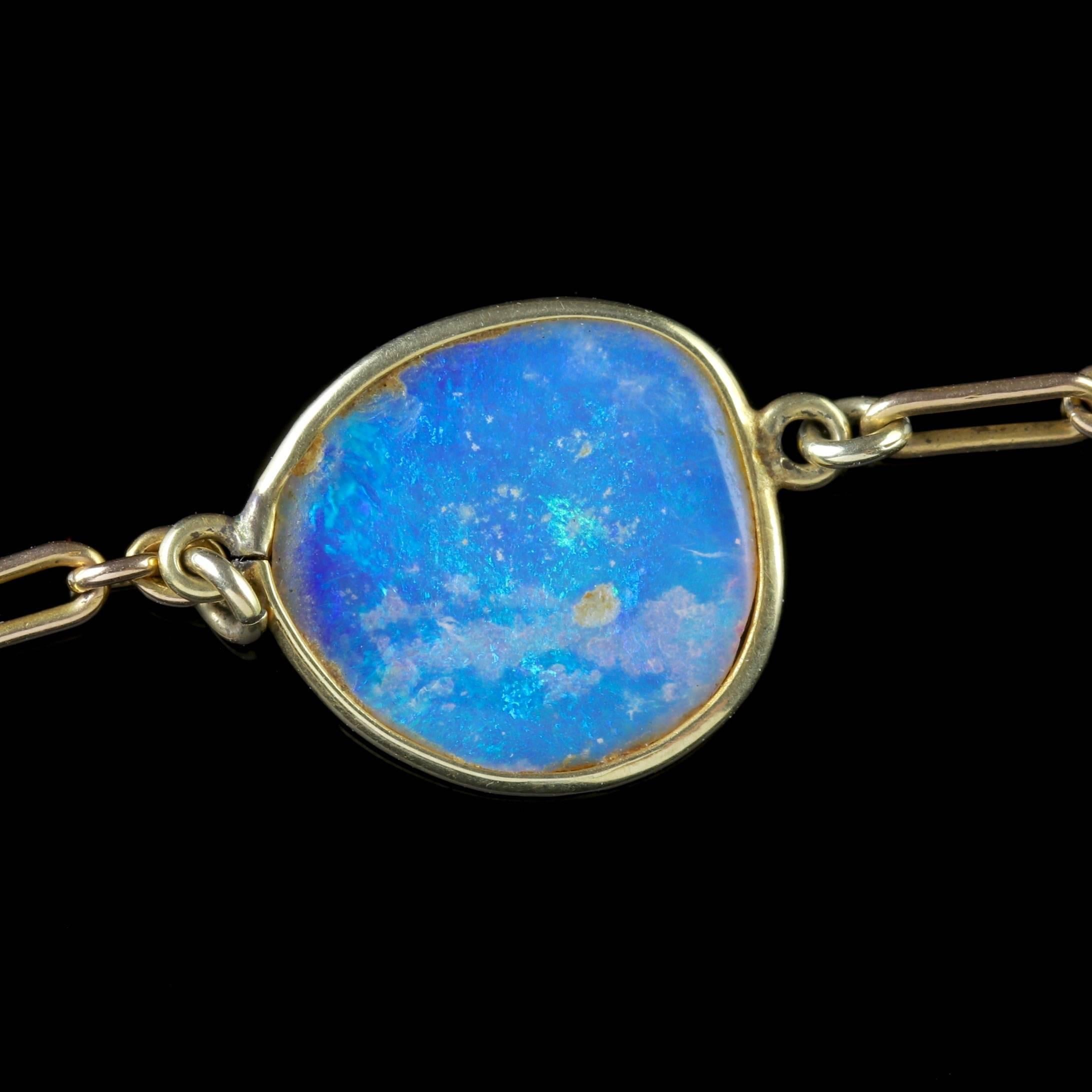 Antique Victorian 9 Carat Gold Flat Opal Necklace, circa 1900 In Excellent Condition In Lancaster, Lancashire