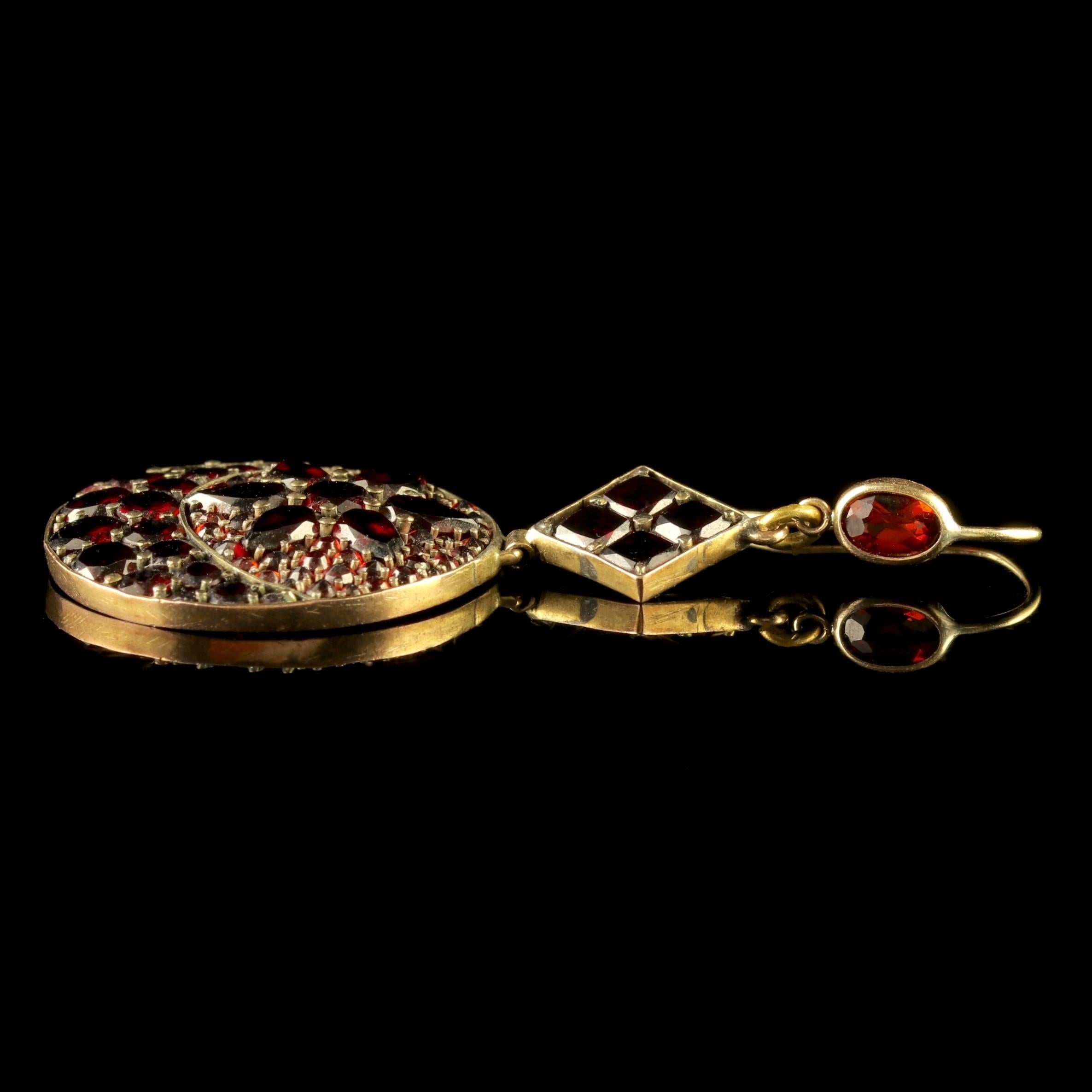 Women's Antique Victorian Bohemian Garnet Gold Drop Earrings, circa 1900