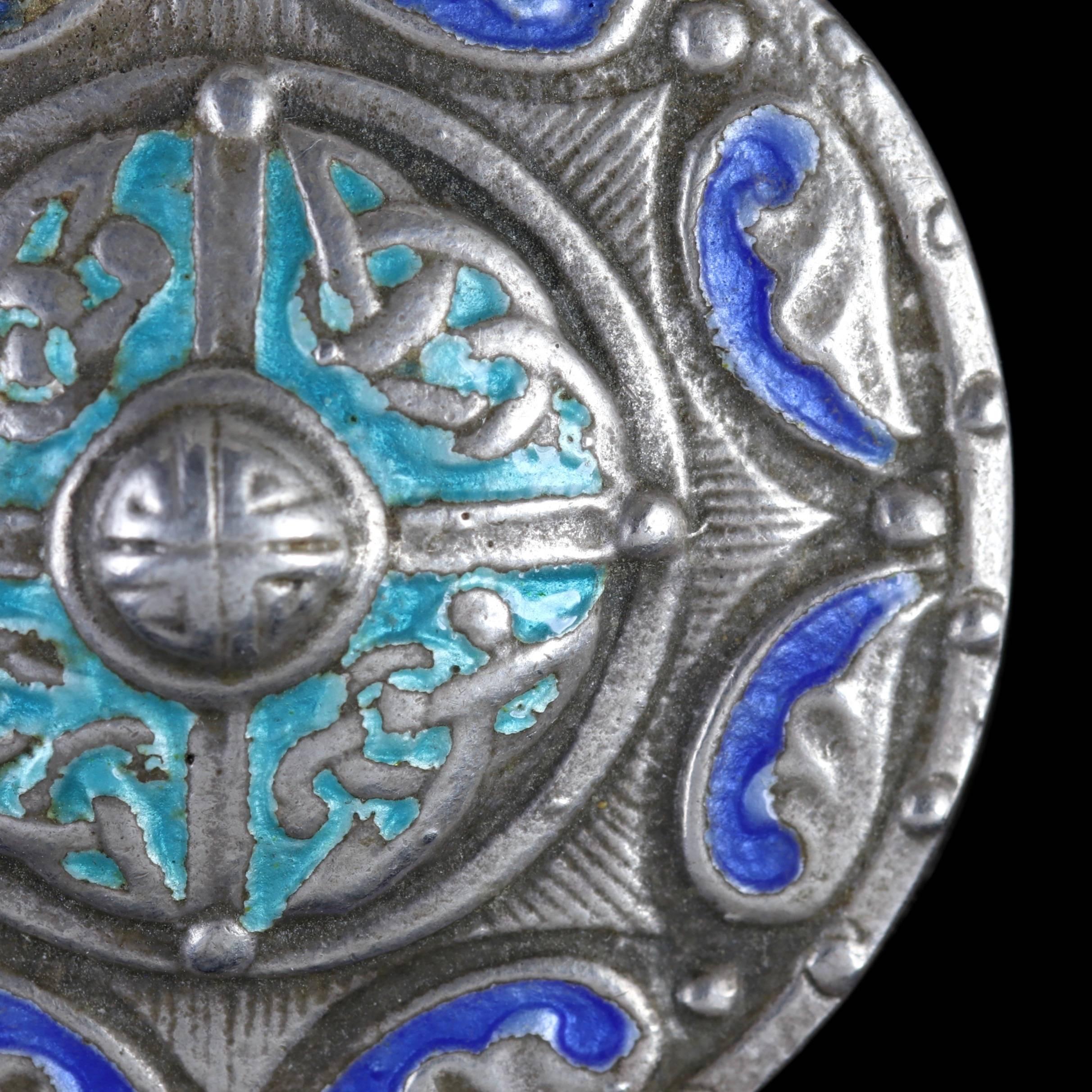 To read more please click continue reading below-

This beautiful antique Arts and Crafts Scottish shield brooch is genuine Victorian Circa 1900. 

The Arts and Crafts movement breathed new life into the design of jewellery in the late 19th century.