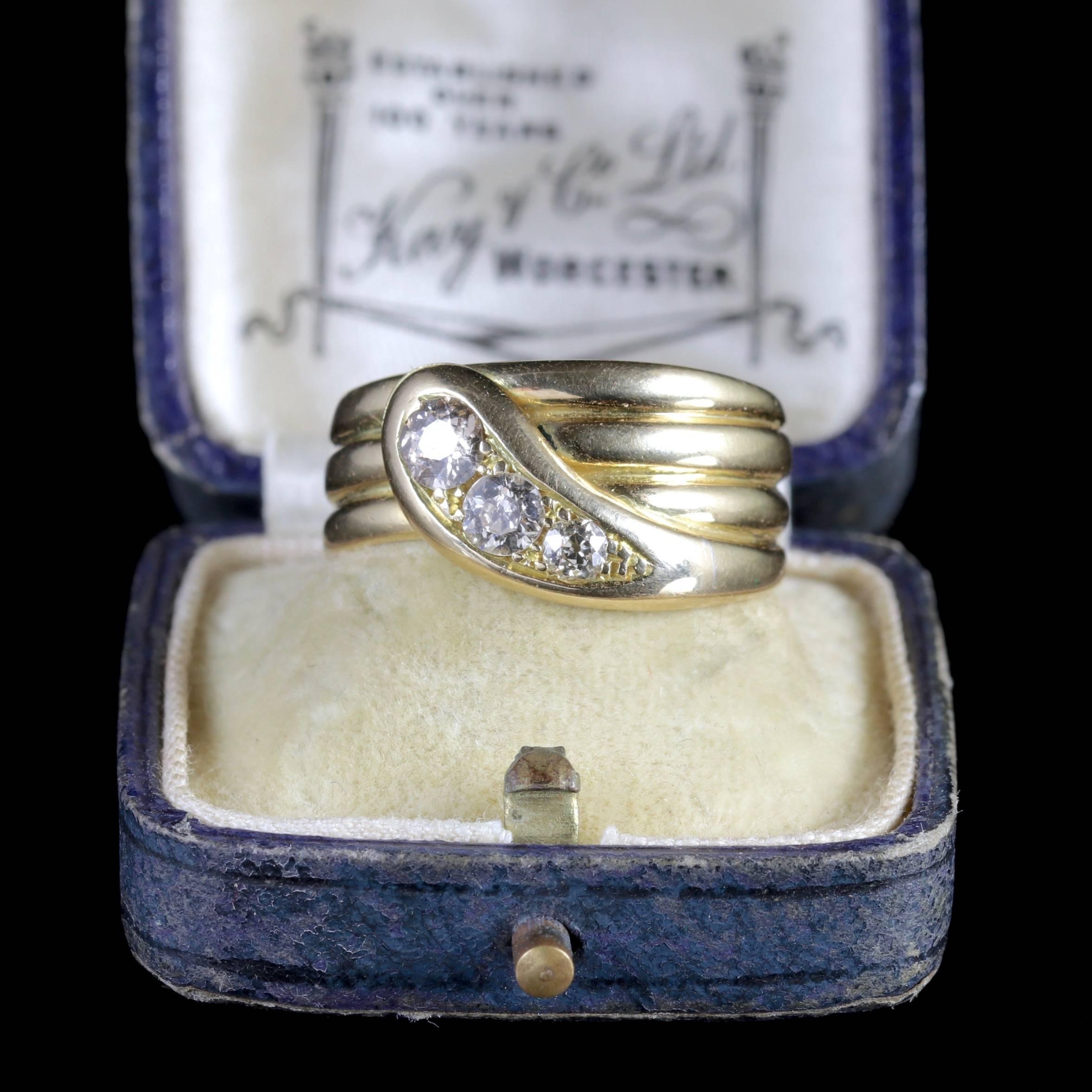 Antique Edwardian 18 Carat Gold Diamond Serpent Ring Dated 1914 In Excellent Condition For Sale In Lancaster, Lancashire