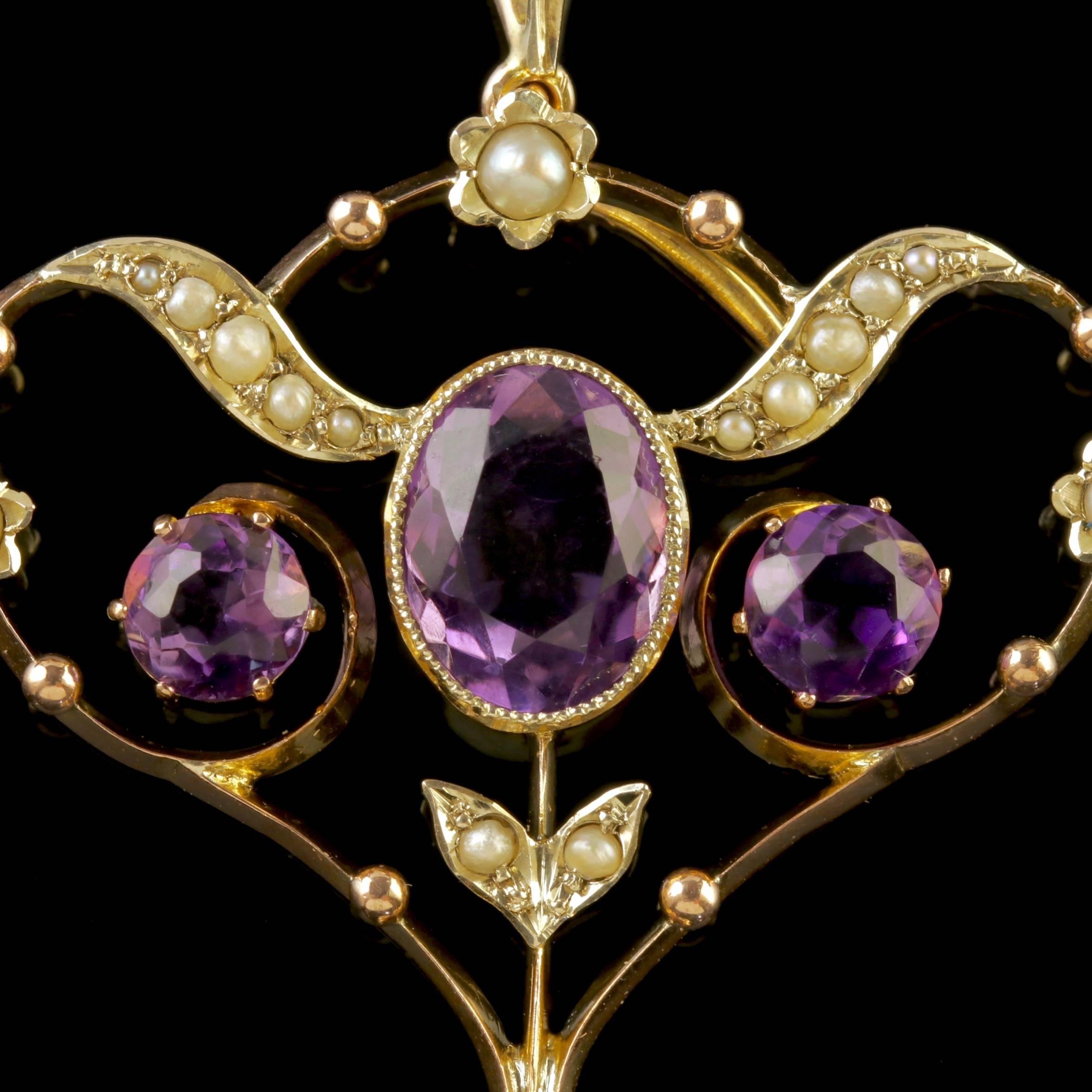To read more please click continue reading below-

This fabulous antique 15ct Yellow Gold floral Suffragette Pendant is genuine Victorian, Circa 1900. 

Emmeline Pankhurst was the leader of the British Suffragette movement in the 19th century and