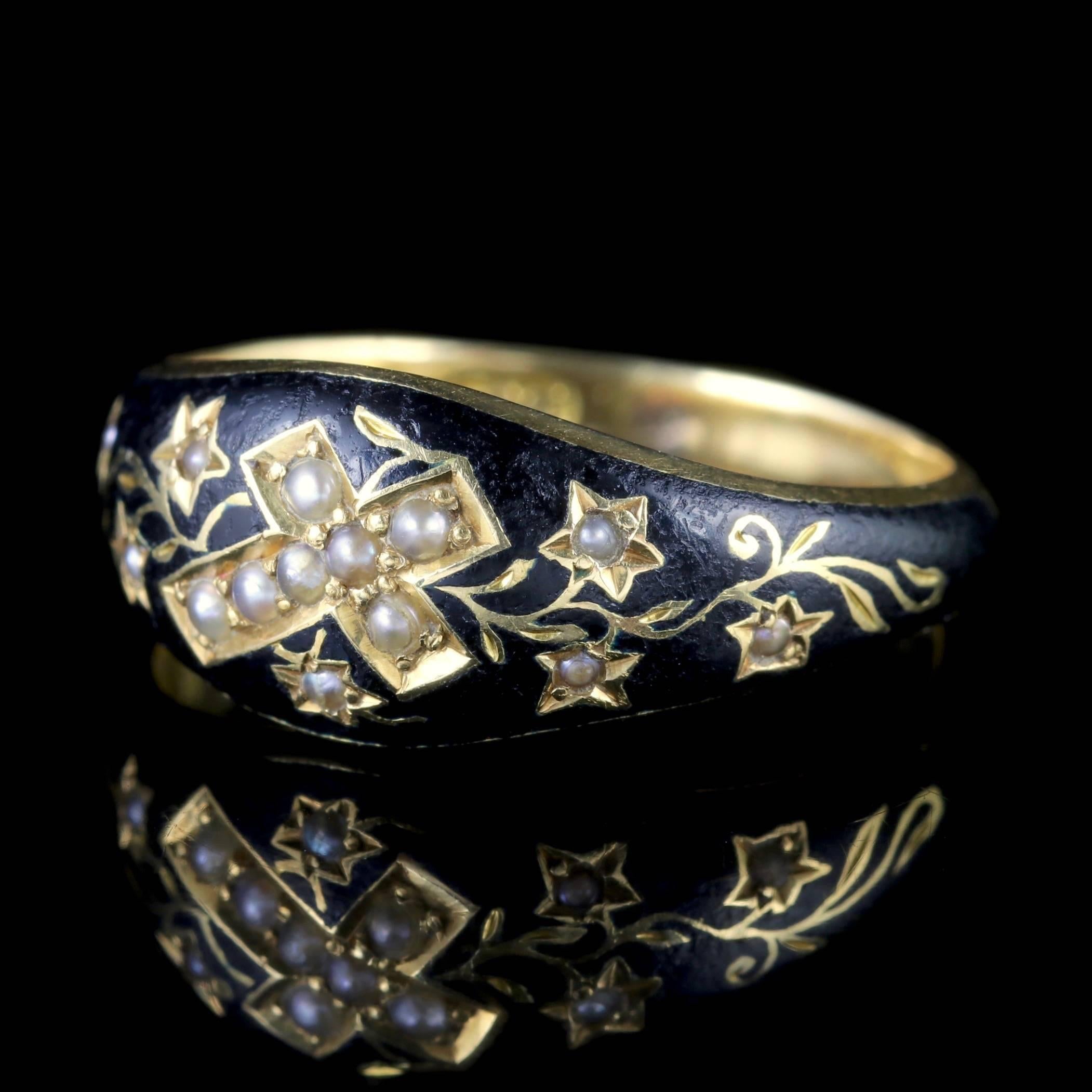 To read more please click continue reading below-

This fabulous 18ct Gold antique mourning ring is genuine Edwardian dated 1901.

The front of the ring is adorned with a beautiful Pearl Cross and decorated in foliate motifs set with Pearls across