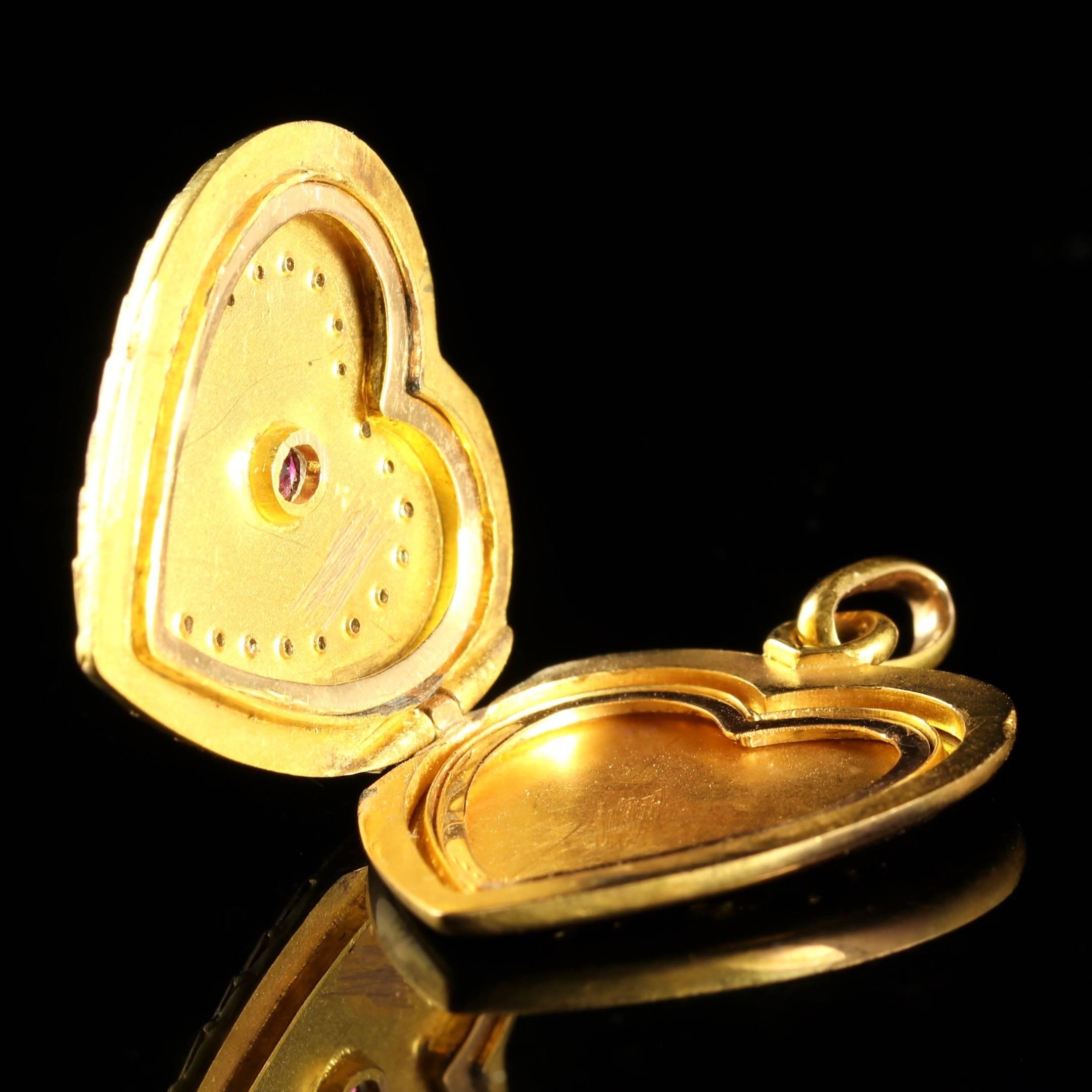 Women's Antique Georgian Diamond Ruby Enamel 18ct Gold Heart Locket Pendant, circa 1830