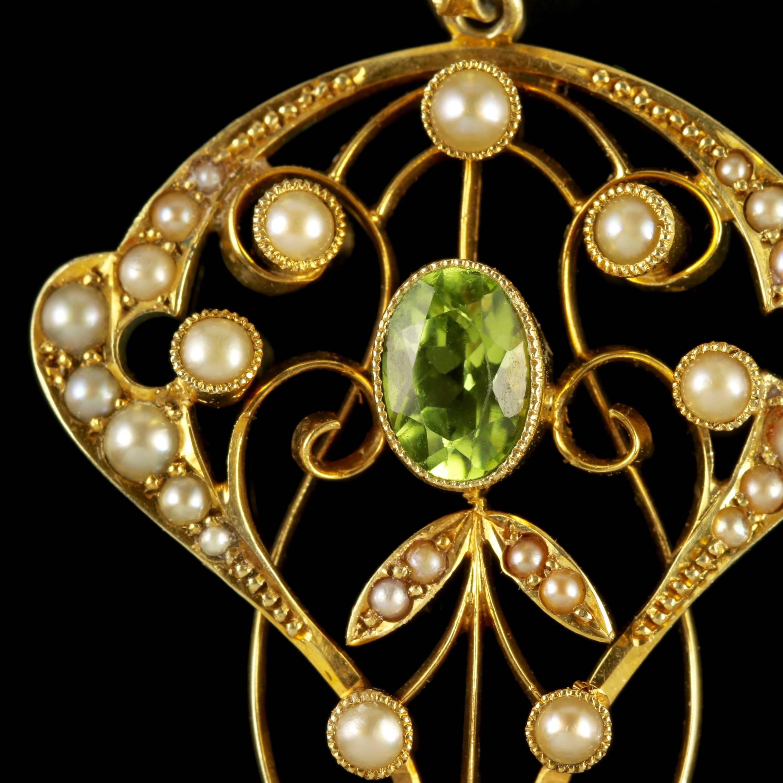 To read more please click continue reading below-

This fabulous antique Victorian 15ct Yellow Gold Suffragette pendant is Circa 1900.

Emmeline Pankhurst was the leader of the British Suffragette movement in the 19th century and through her efforts