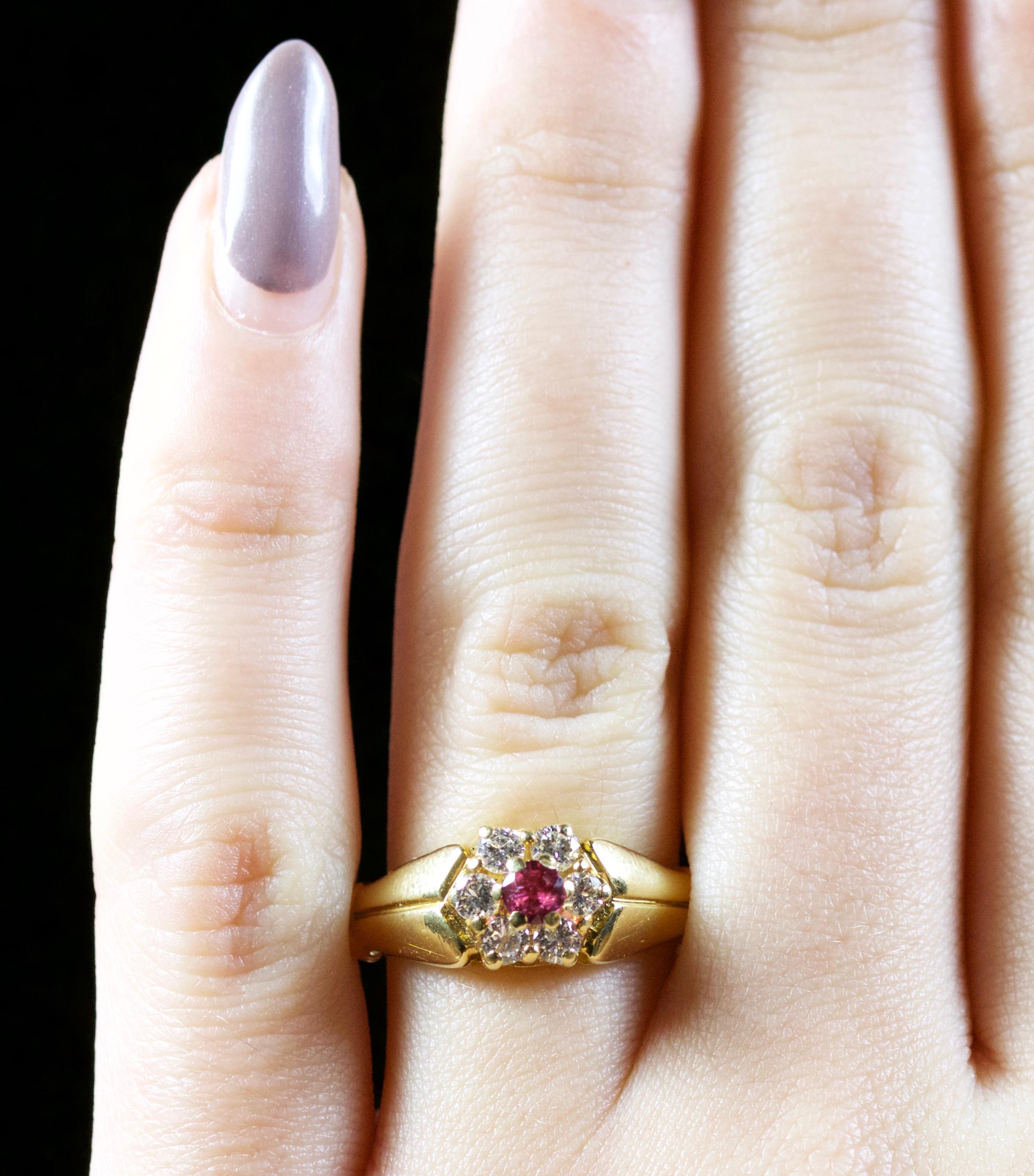 Antique Victorian Ruby Diamond Ring 18 Carat Gold, circa 1880 4