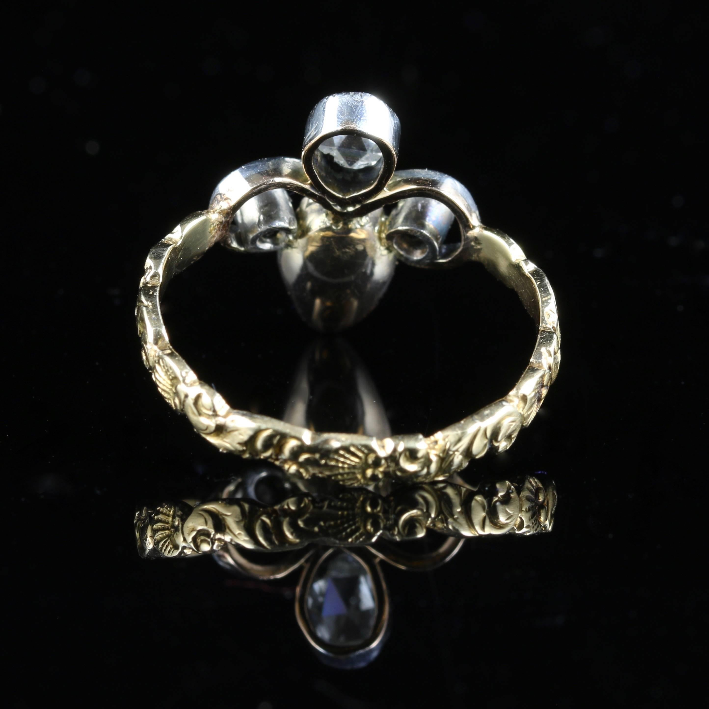 Antique Georgian Garnet Diamond Ring 18 Carat Gold Fleur-de-Lis In Excellent Condition In Lancaster, Lancashire