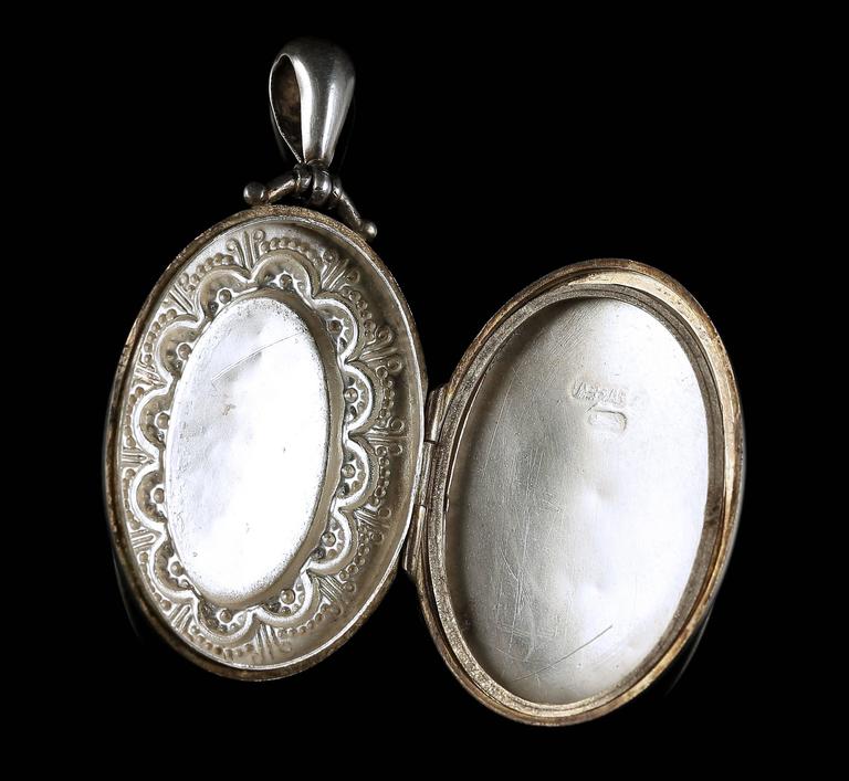 Antique Victorian Silver Locket 1880 Birmingham For Sale at 1stdibs