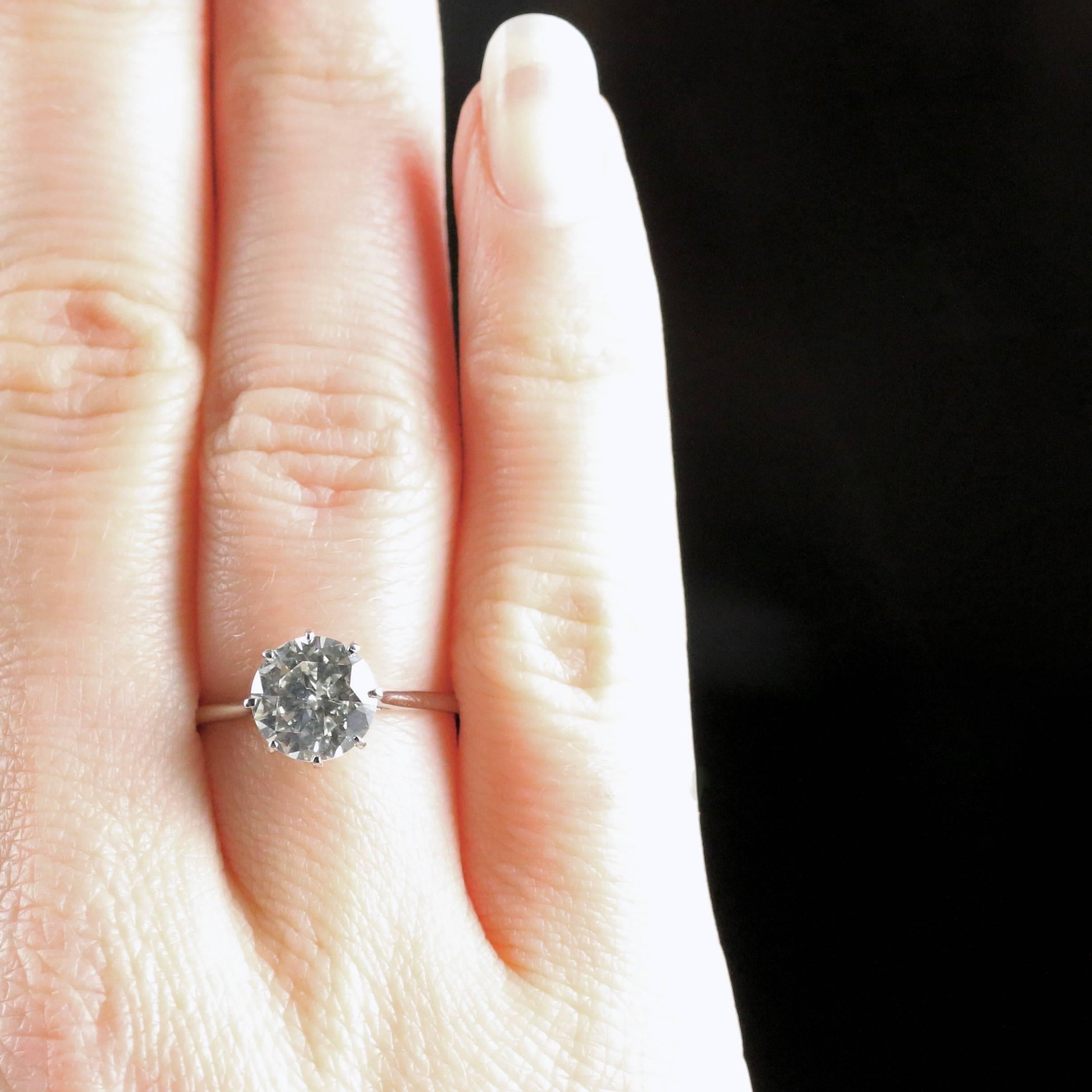 Antique Diamond Solitaire Ring 2.30 Carat Platinum Engagement Ring, circa 1910 2
