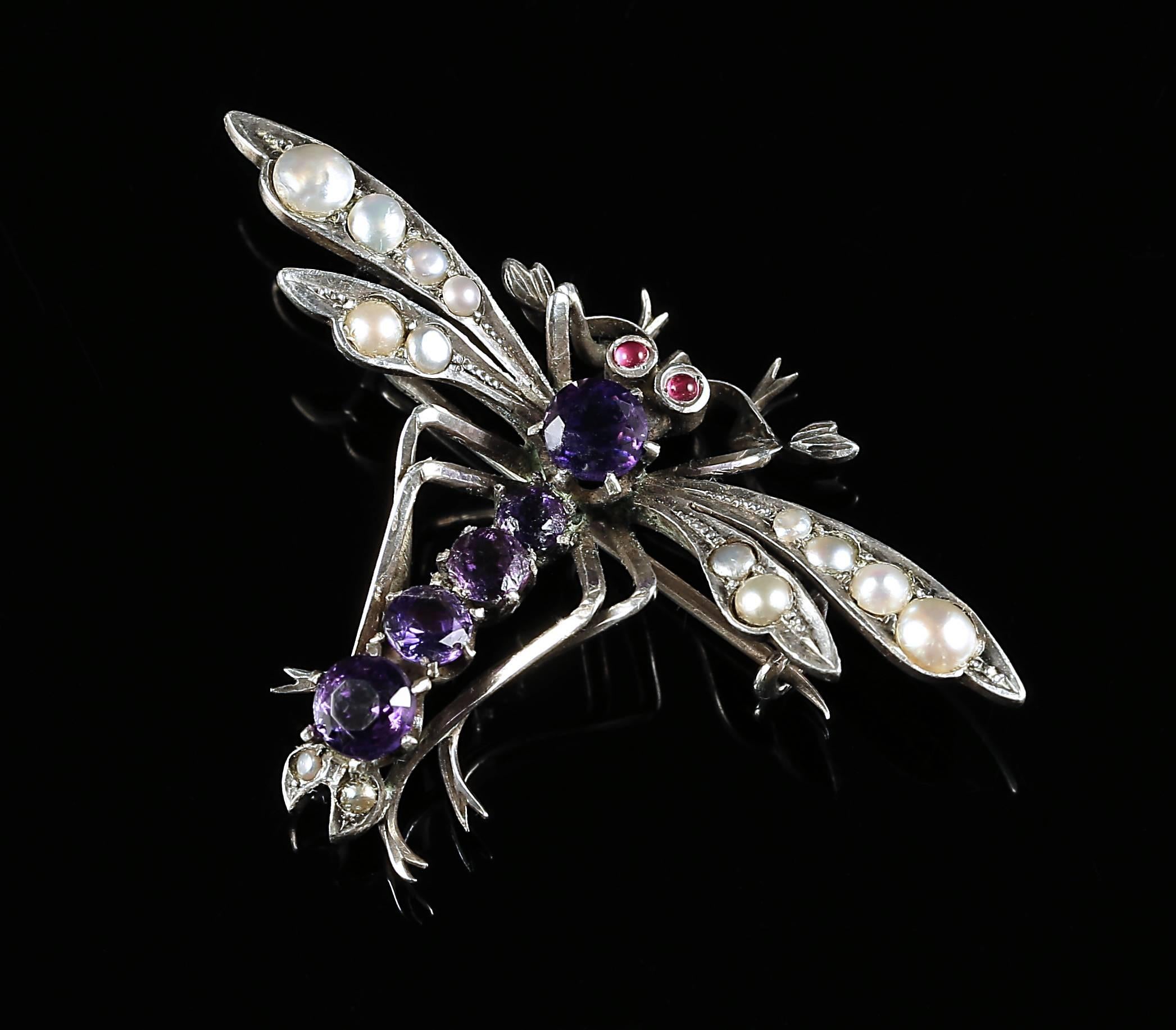 Antique Victorian Dragonfly Sterling Silver Brooch circa 1900 In Excellent Condition In Lancaster, Lancashire