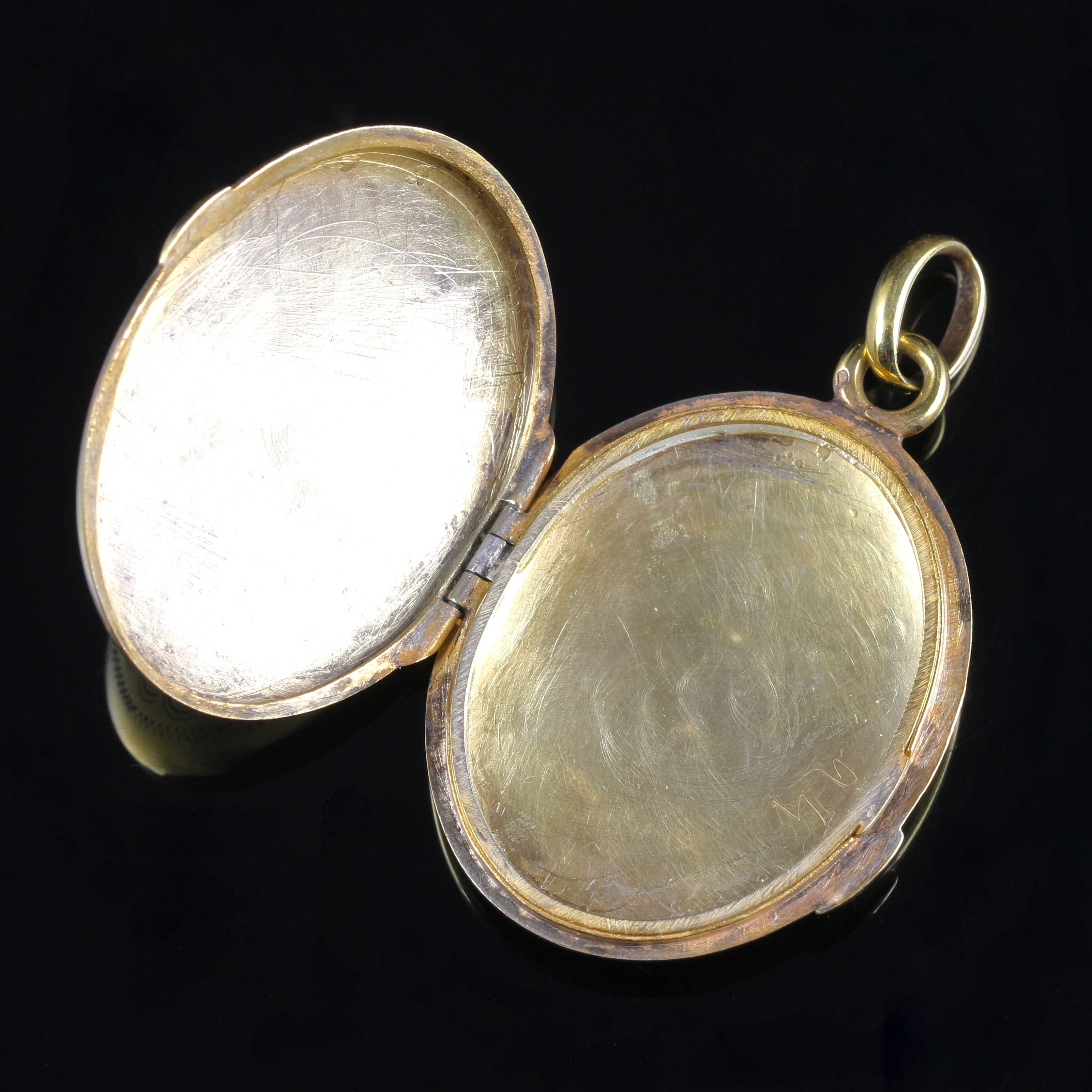 Antique Victorian Scottish Silver Gold Locket circa 1900 1