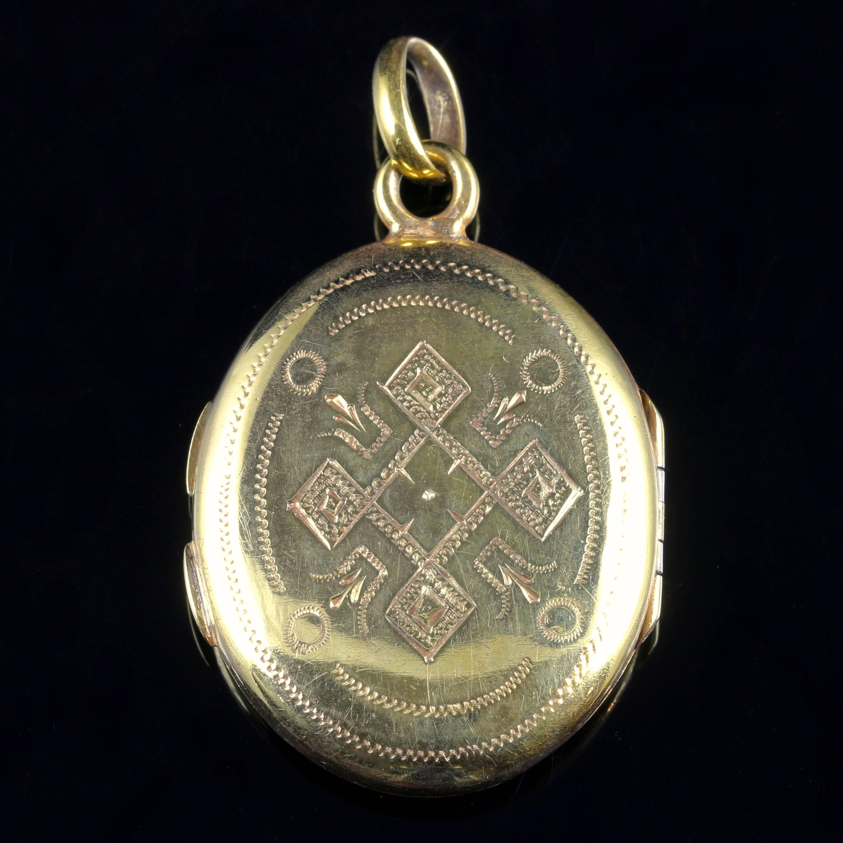 Antique Victorian Scottish Silver Gold Locket circa 1900 2