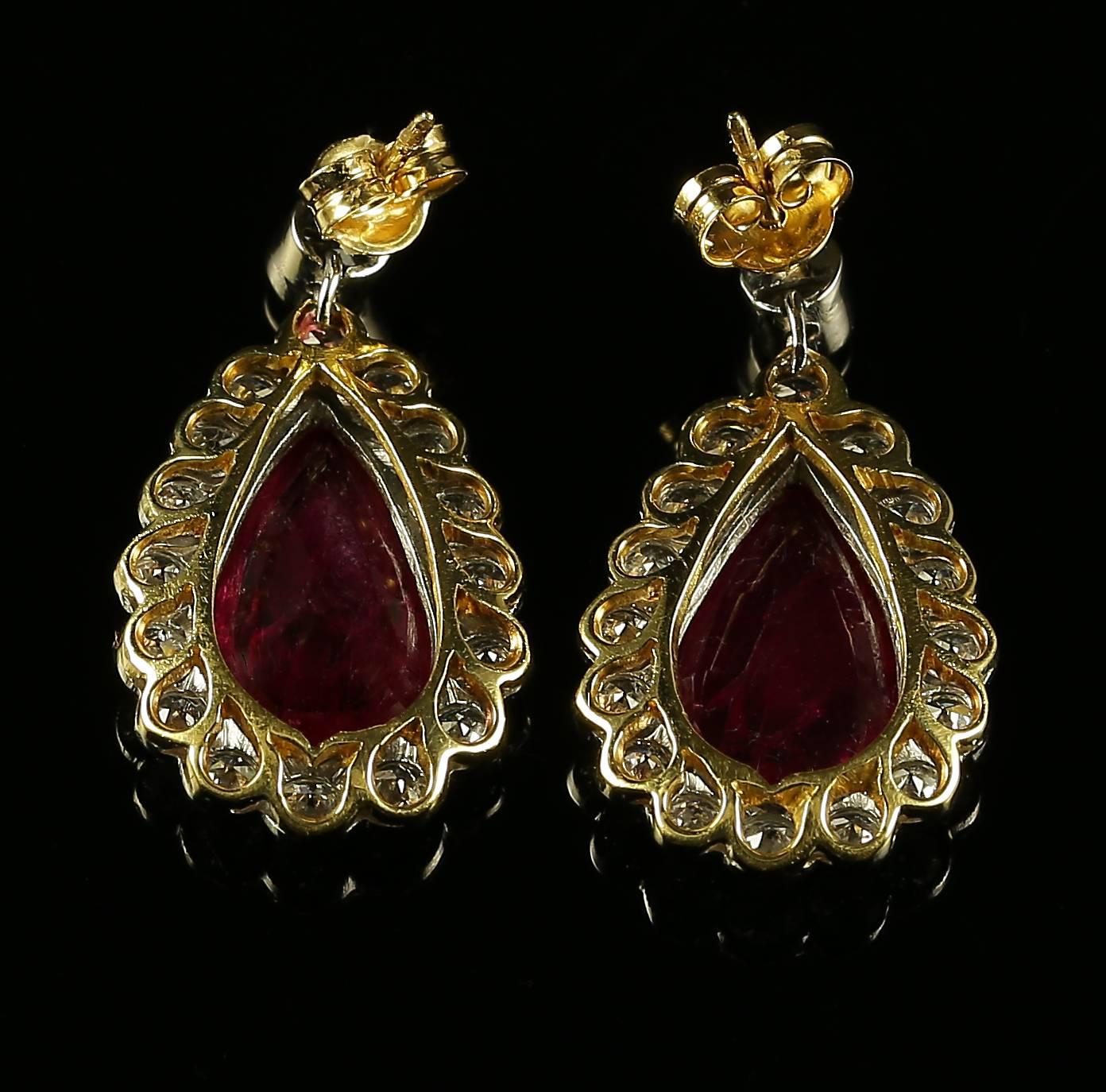 Women's 8.6 Carat Rubies Diamond Gold Earrings Natural Rubies Full Certification