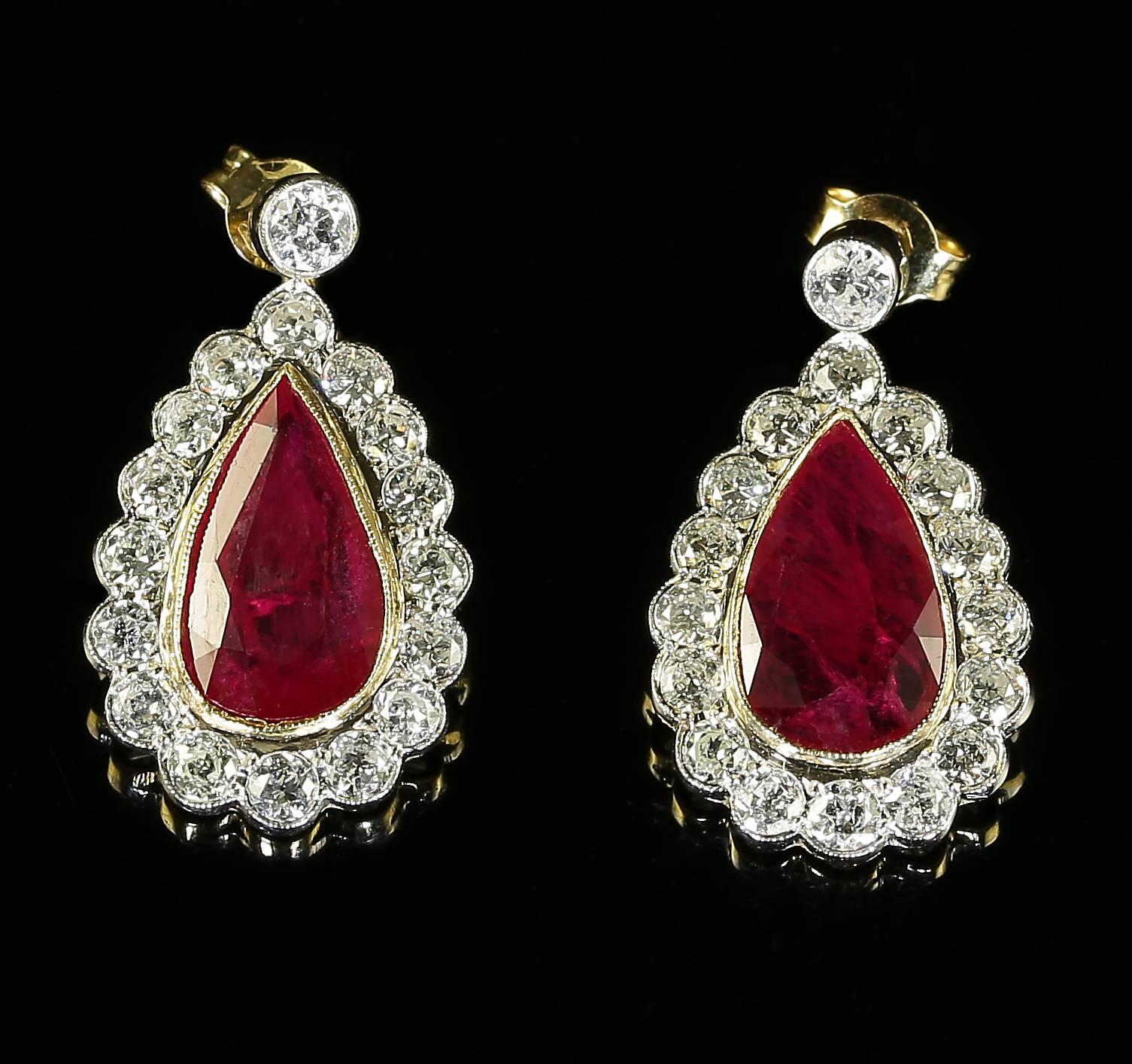 8.6 Carat Rubies Diamond Gold Earrings Natural Rubies Full Certification In Excellent Condition In Lancaster, Lancashire