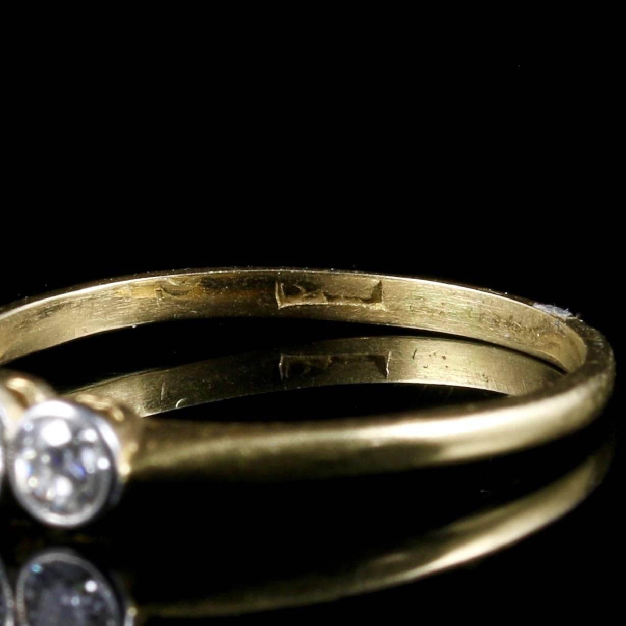Antique Edwardian Three Stone Diamond Yellow Gold Platinum Ring, circa 1910 1