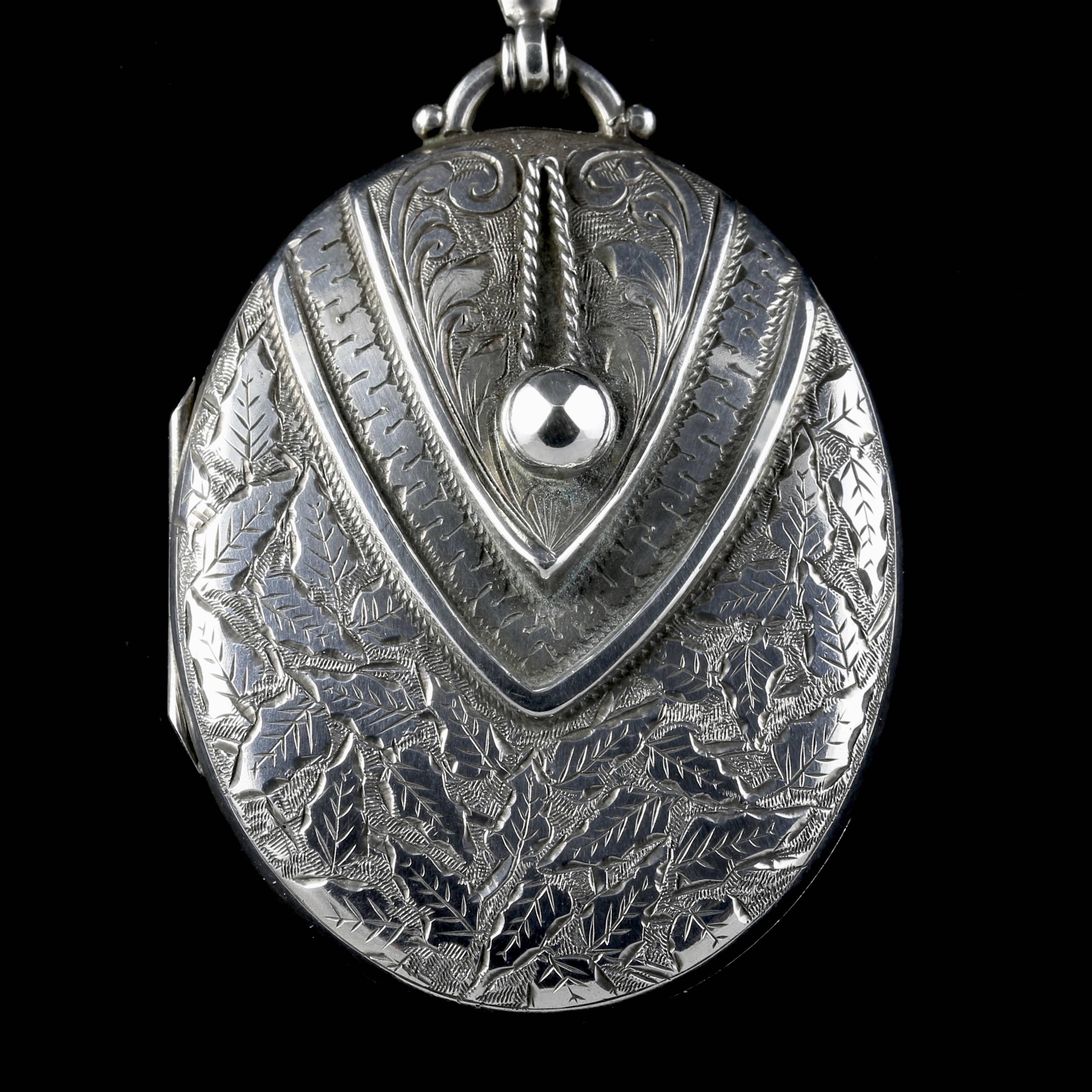 This wonderful sterling silver Victorian Collar and Locket is dated Birmingham 1880-1881

This lovely locket and collar boasts stunning workmanship of its time, and fully hallmarked too on the reverse of the locket.

The collar has a lovely smooth